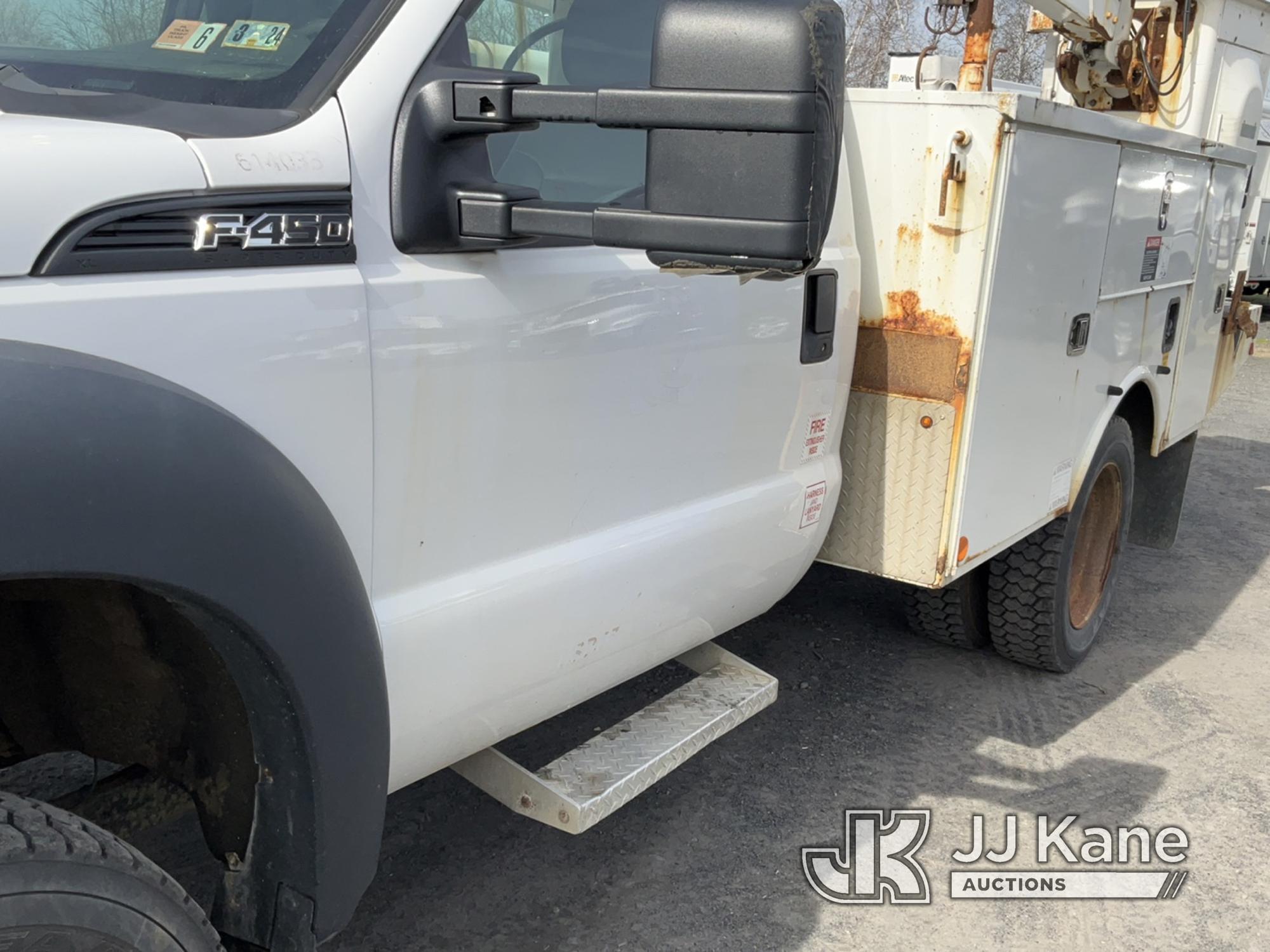 (Plains, PA) Altec AT200A, Telescopic Non-Insulated Bucket Truck mounted on 2014 Ford F450 Service T