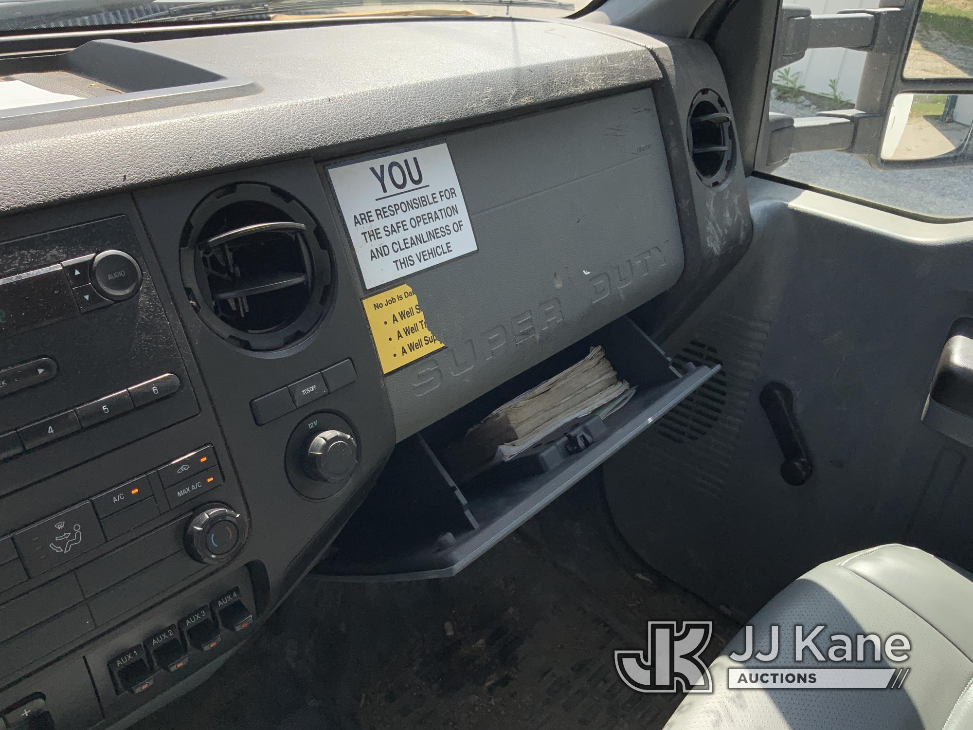 (Fort Wayne, IN) 2013 Ford F550 4x4 Crew-Cab Chipper Dump Truck Runs & Moves) (Dump Inoperable, Chec