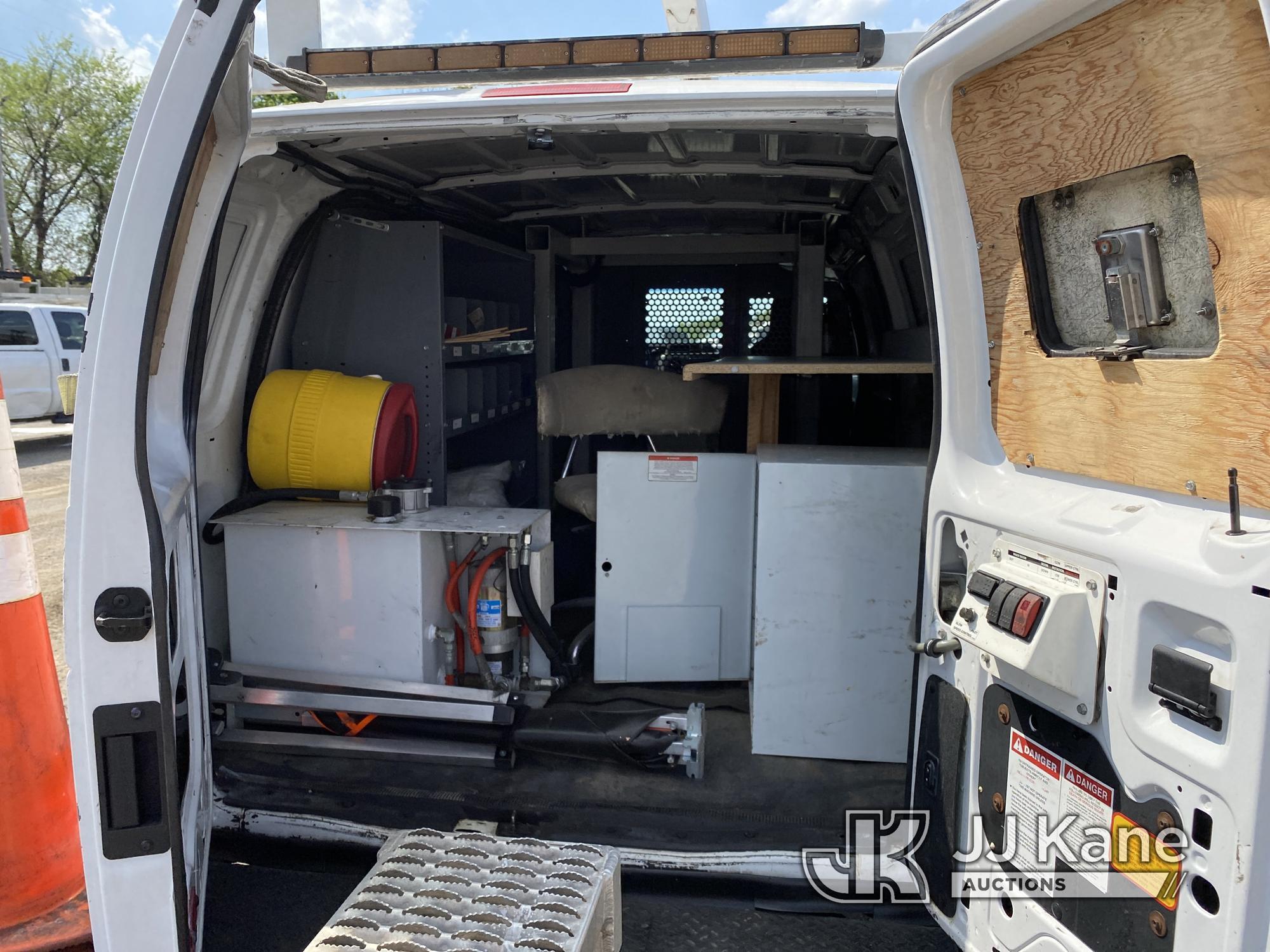 (Plymouth Meeting, PA) ETI ETT29-SNV, Telescopic Non-Insulated Bucket Van mounted on 2013 Ford E350