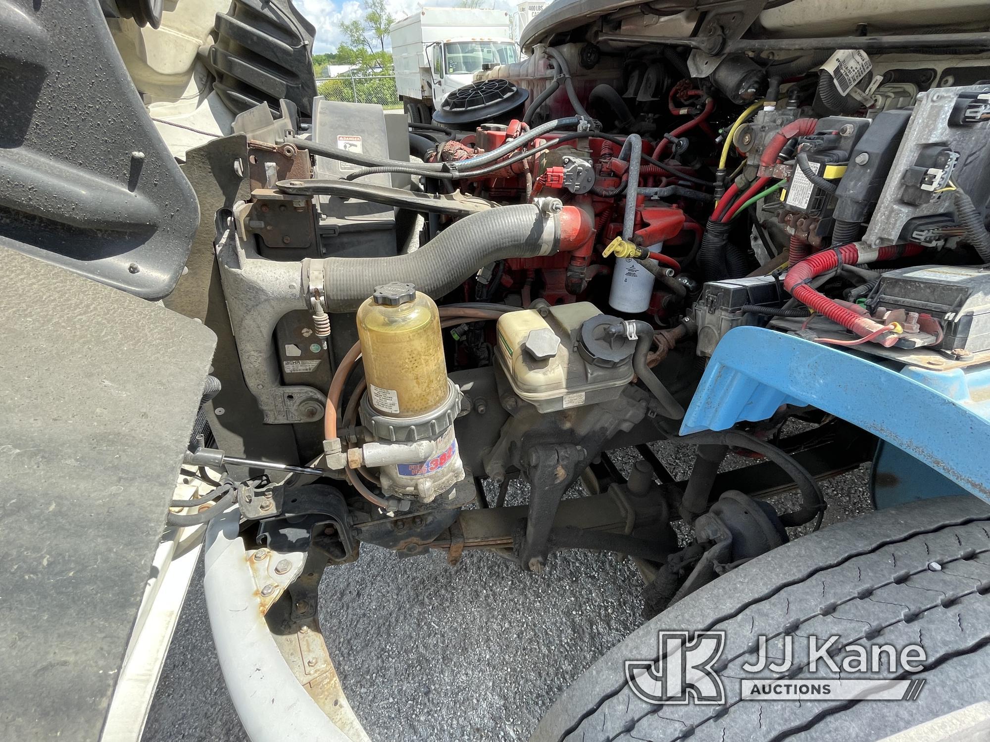 (Plymouth Meeting, PA) Terex Hi-Ranger HR-52M, Material Handling Bucket Truck center mounted on 2013