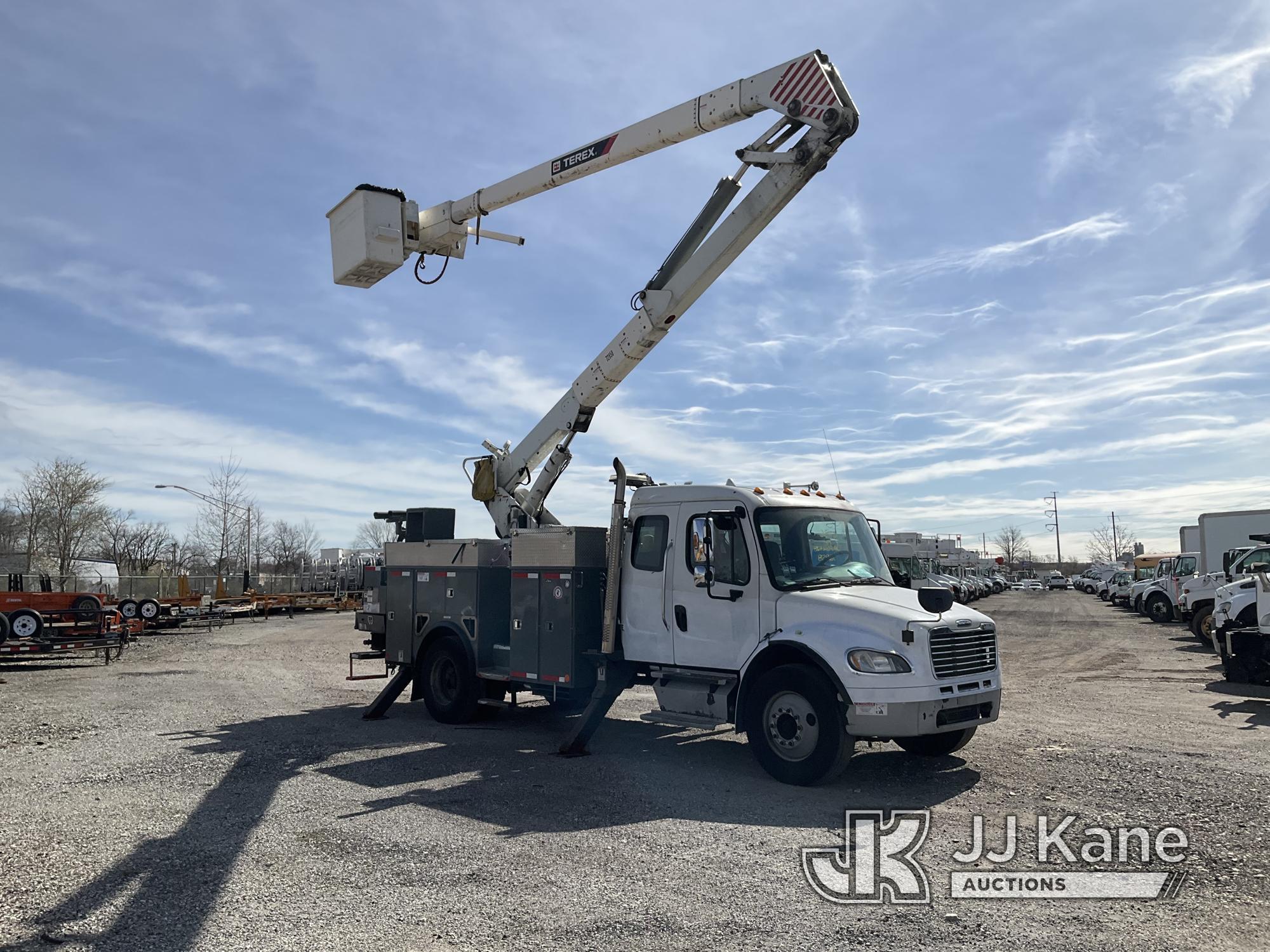 (Plymouth Meeting, PA) Terex Hi-Ranger HR-52M, Material Handling Bucket Truck center mounted on 2013