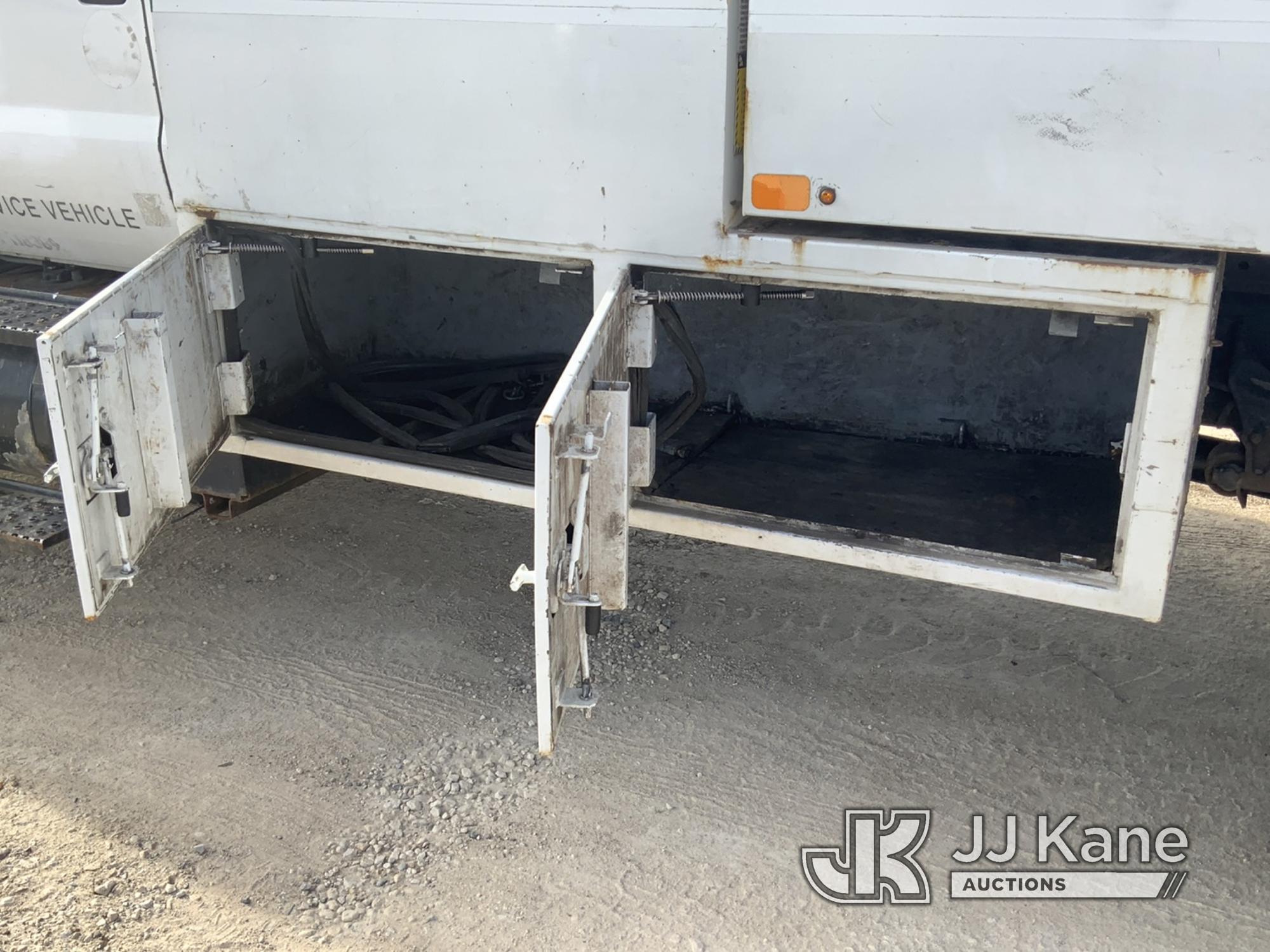 (Charlotte, MI) 2013 Ford F750 Chipper Dump Truck Runs, Moves, Dump Operates, Check Engine Light, Se