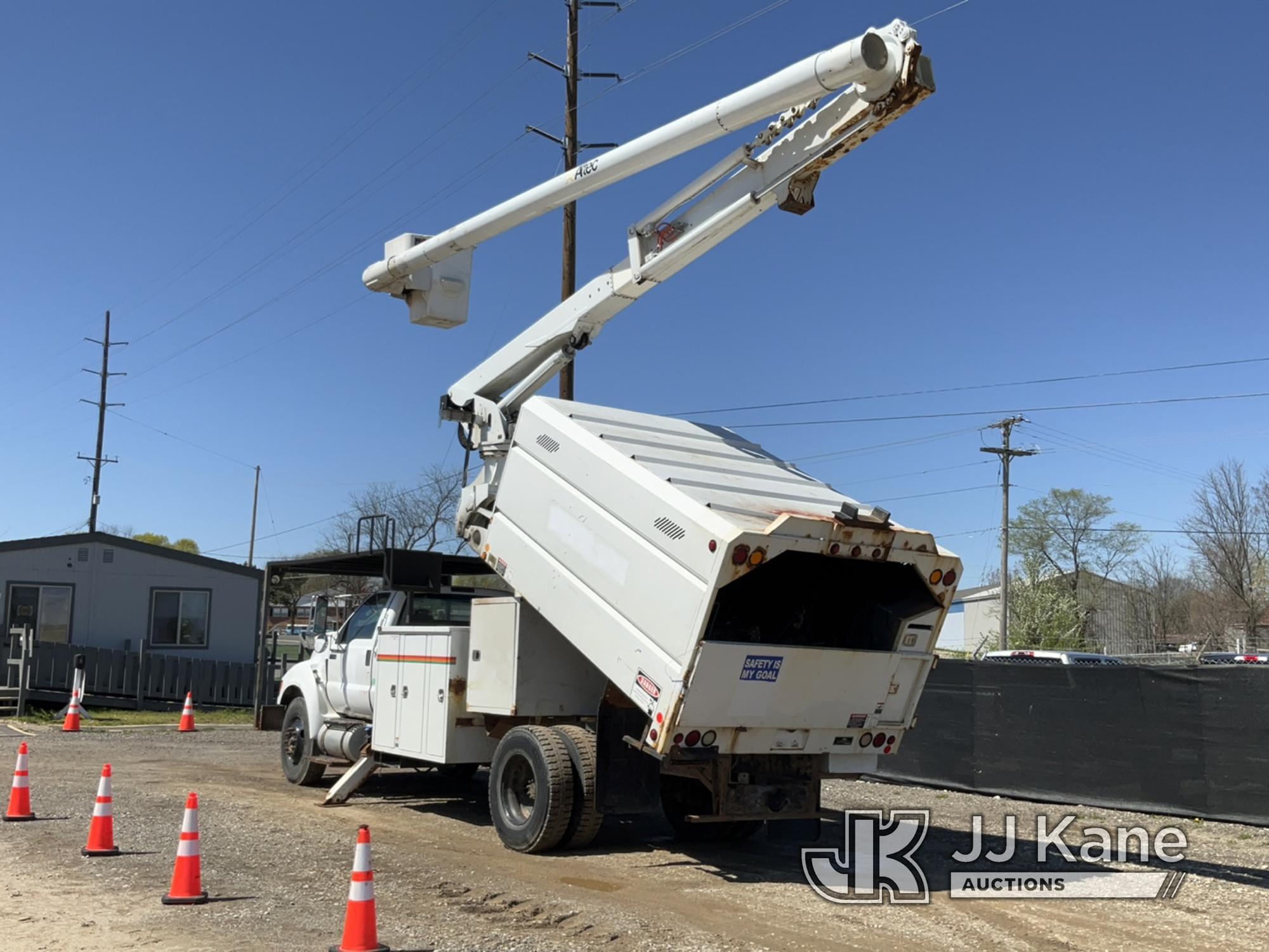 (Charlotte, MI) Altec LR760E70, Over-Center Elevator Bucket Truck mounted behind cab on 2013 Ford F7