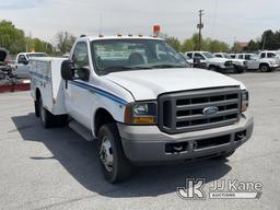 (Chester Springs, PA) 2005 Ford F350 4x4 Service Truck Runs Rough & Moves, Body & Rust Damage, Liftg