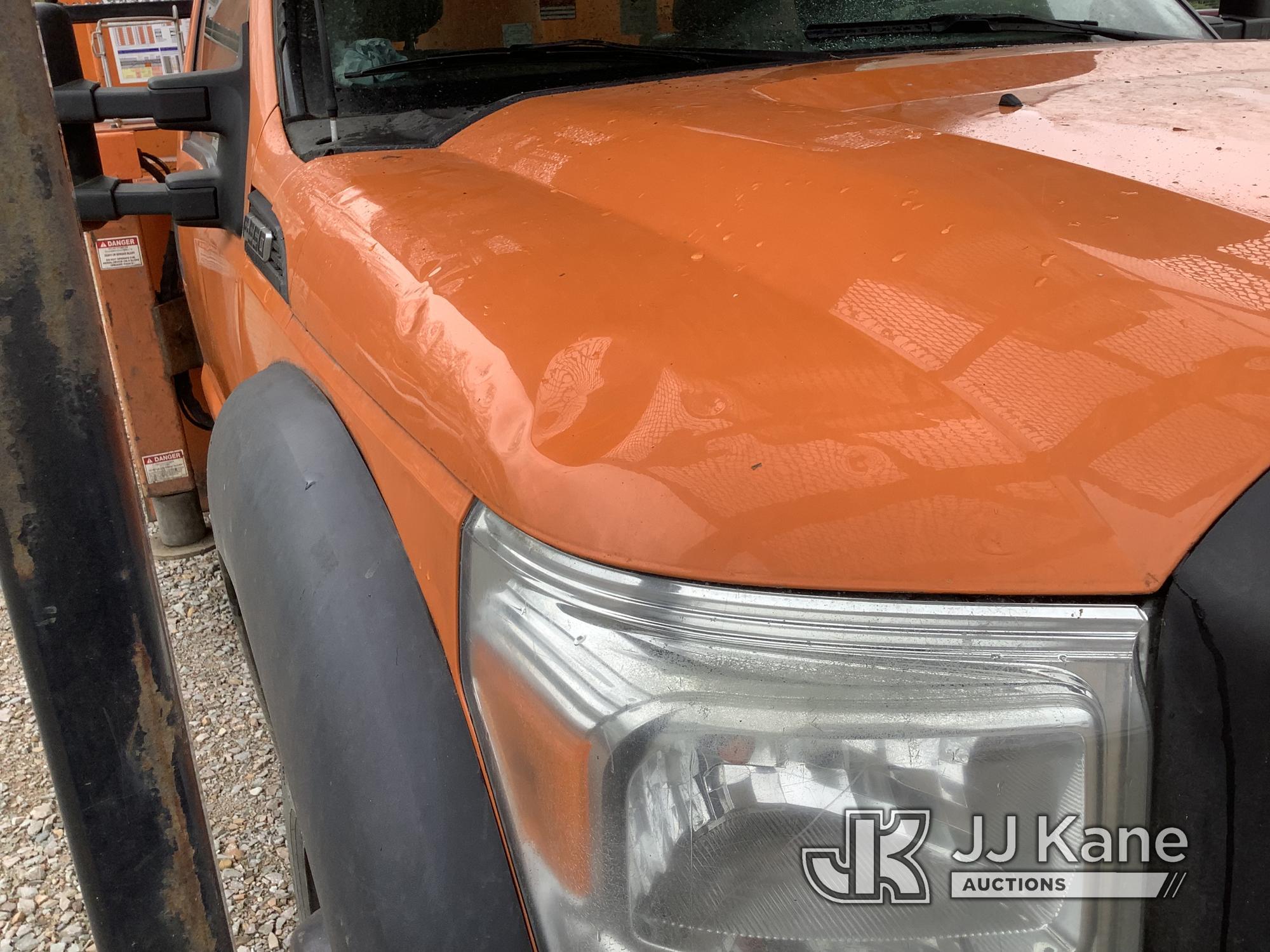 (Smock, PA) Versalift SST40EIH, Articulating & Telescopic Bucket mounted behind cab on 2015 Ford F55