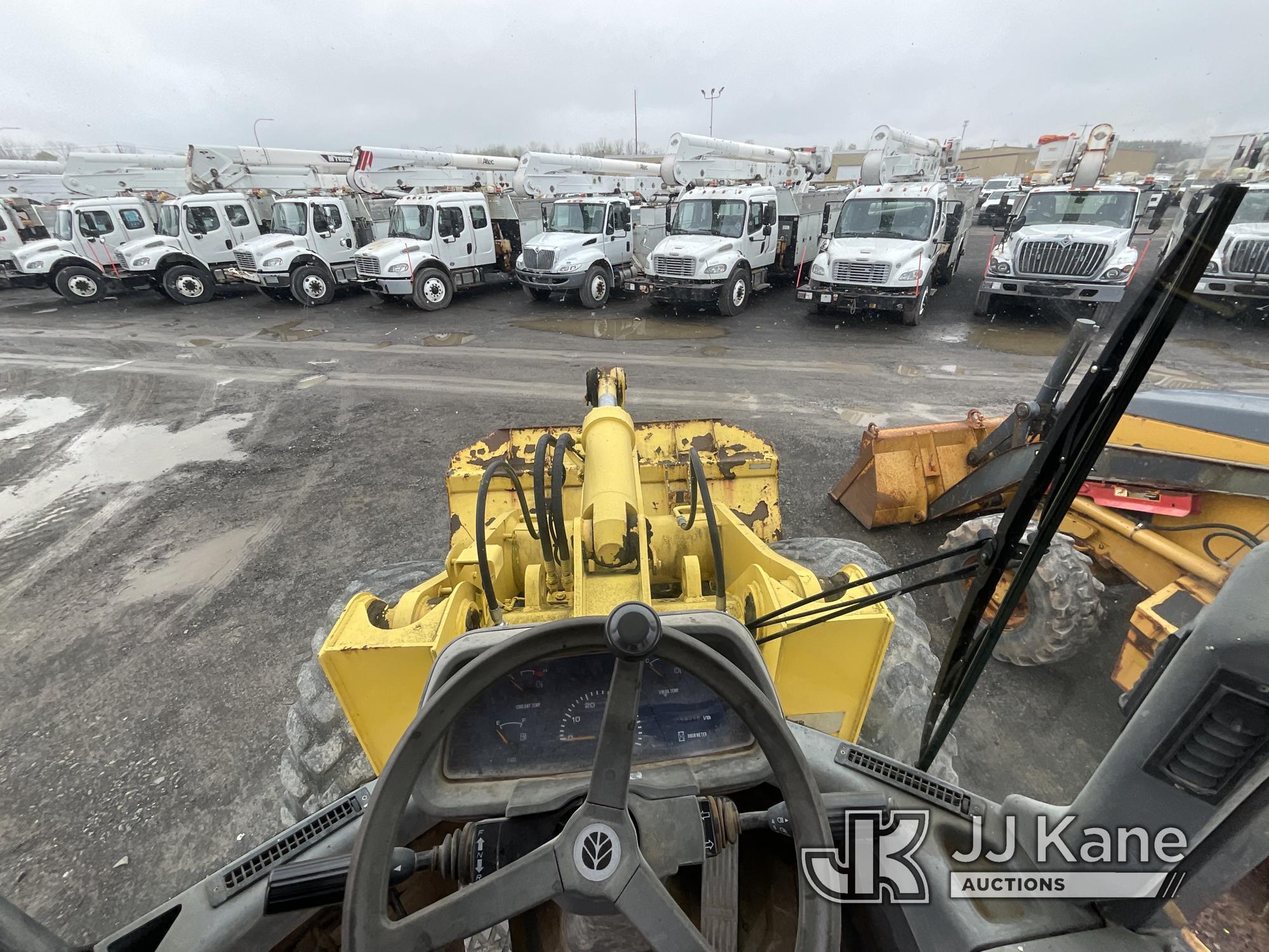 (Rome, NY) 2004 New Holland LW130 Articulating Wheel Loader runs, moves, & operates - per seller: ne