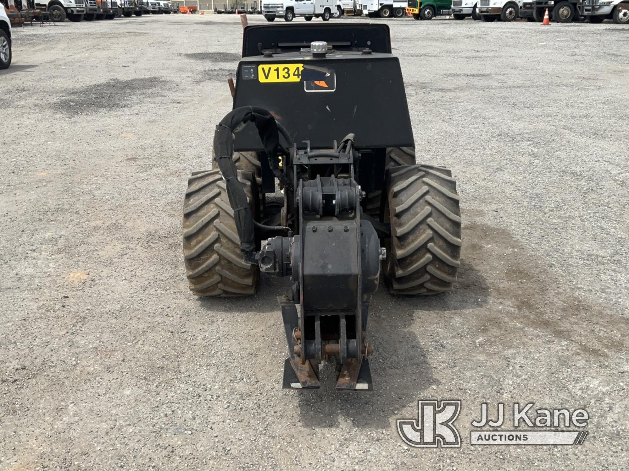 (Plymouth Meeting, PA) 2006 Ditch Witch 410SX Rubber Tired Vibratory Cable Plow/Trencher Runs, Moves