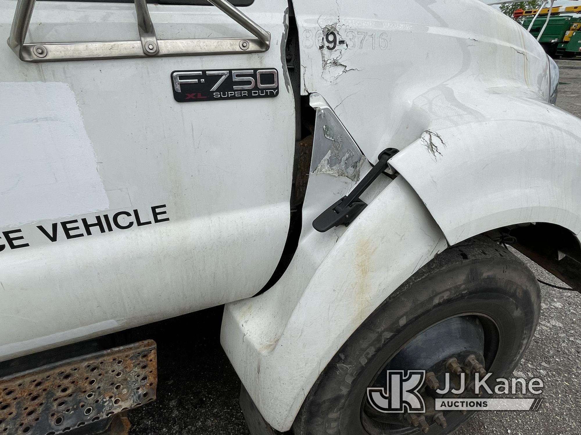 (Plymouth Meeting, PA) Altec LR760E70, Over-Center Elevator Bucket Truck mounted behind cab on 2013