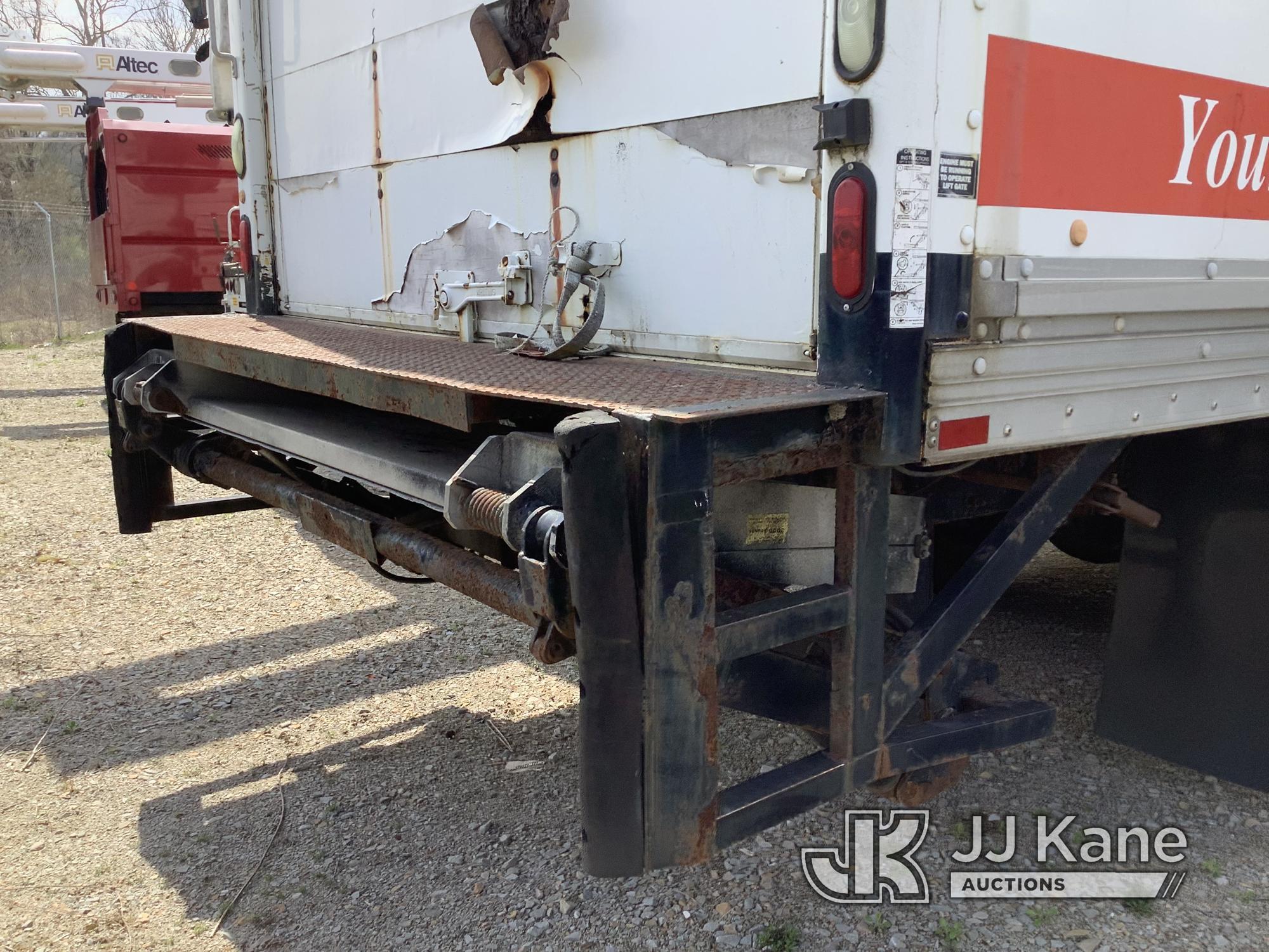 (Smock, PA) 2005 International 4300 Van Body Truck Not Running, Cranks Over, Condition Unknown, Rust