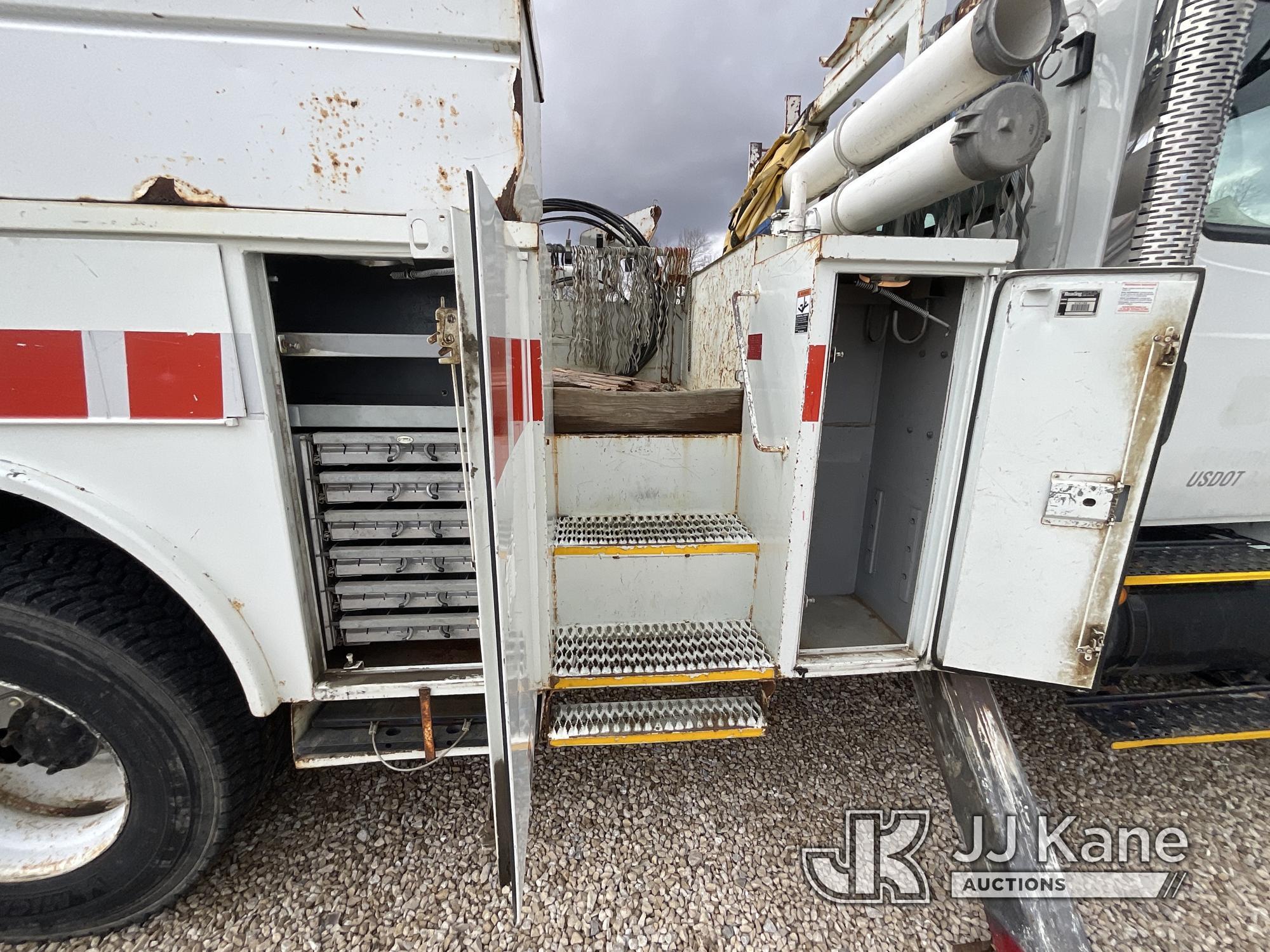 (London, OH) Altec DM45T, Digger Derrick rear mounted on 2004 International 4400 Utility Truck, Inve