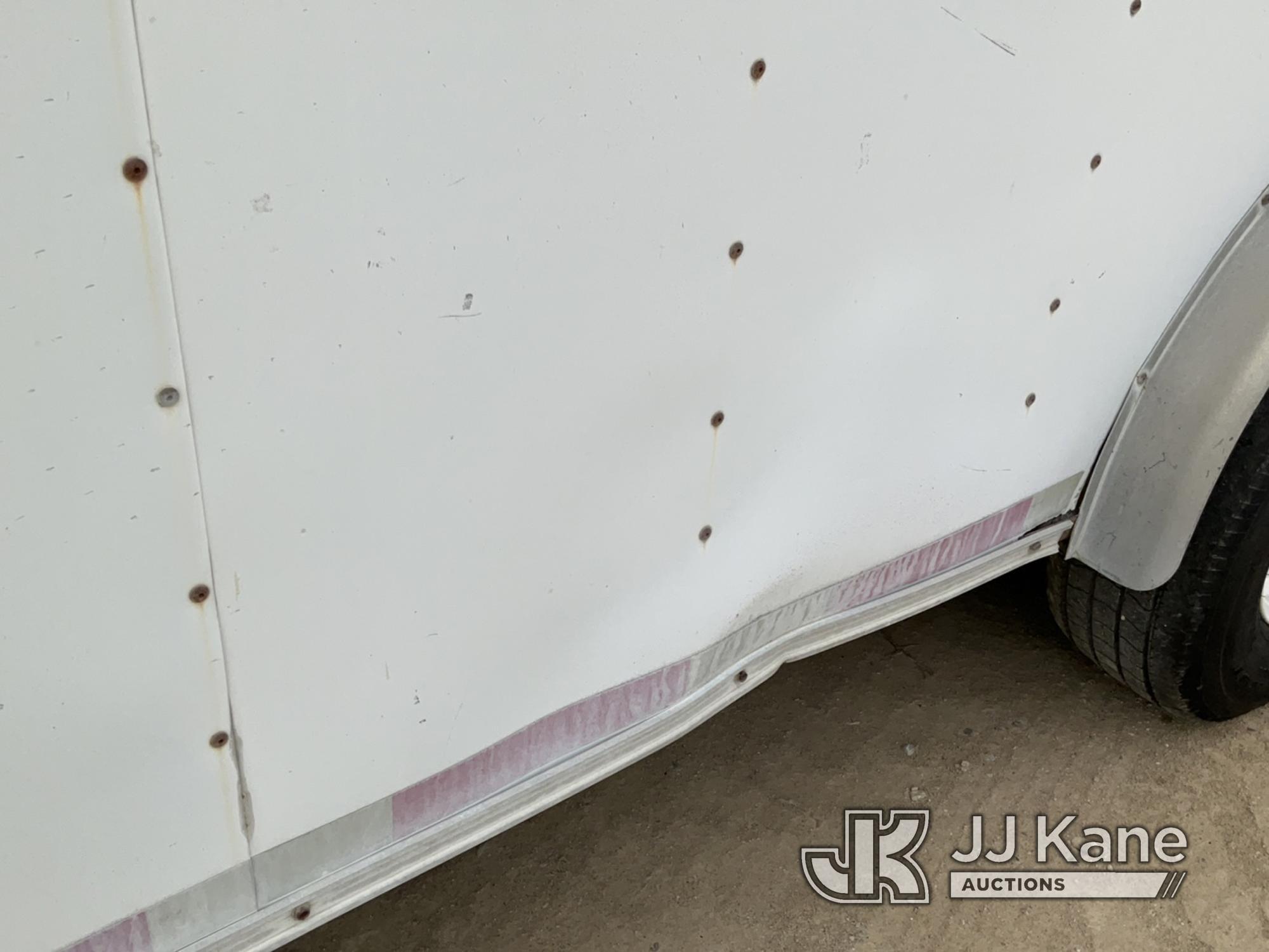 (Charlotte, MI) 1999 Southwest SW3001 T/A Enclosed Cargo Trailer Body Damage