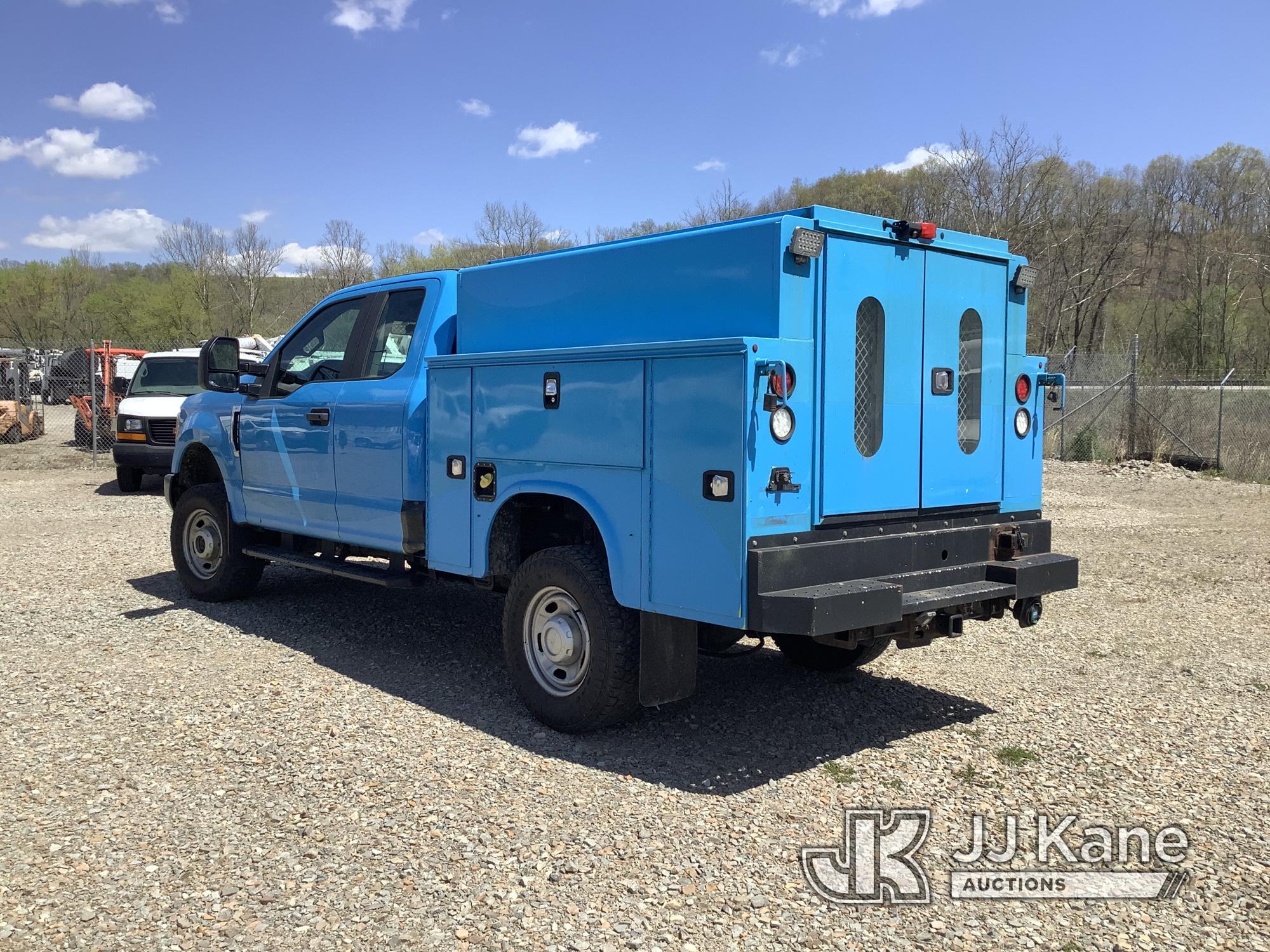 (Smock, PA) 2017 Ford F250 4x4 Extended-Cab Enclosed Service Truck Runs & Moves, TPS Light On, Rust