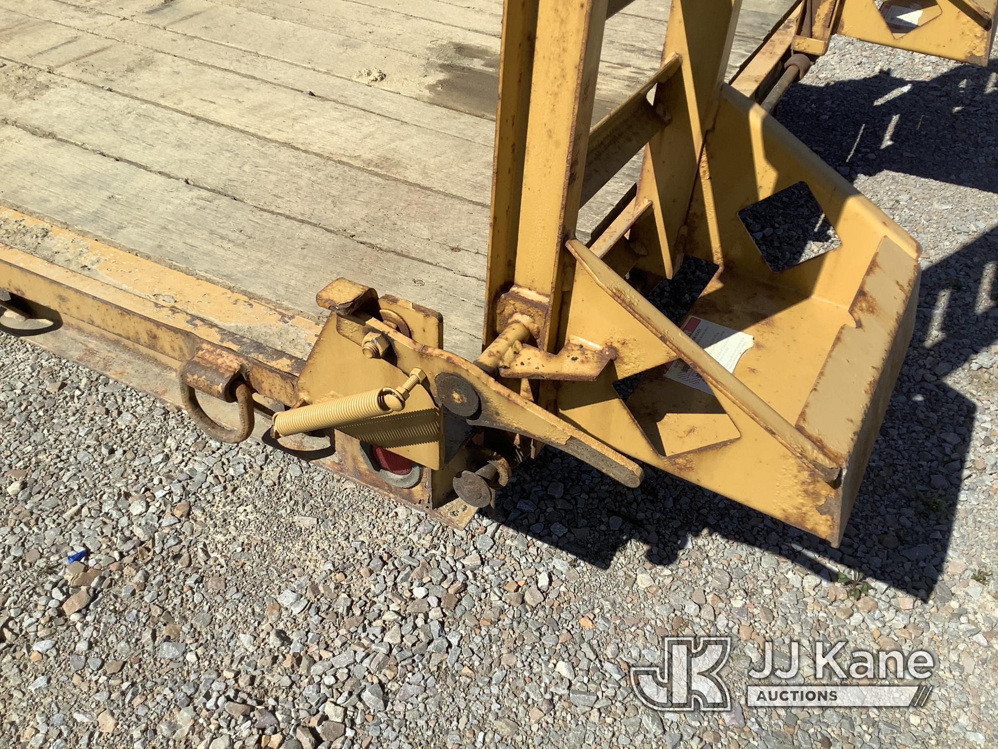 (Smock, PA) 2019 Monroe Towmaster T-12D T/A Tagalong Equipment Trailer Rust Damage