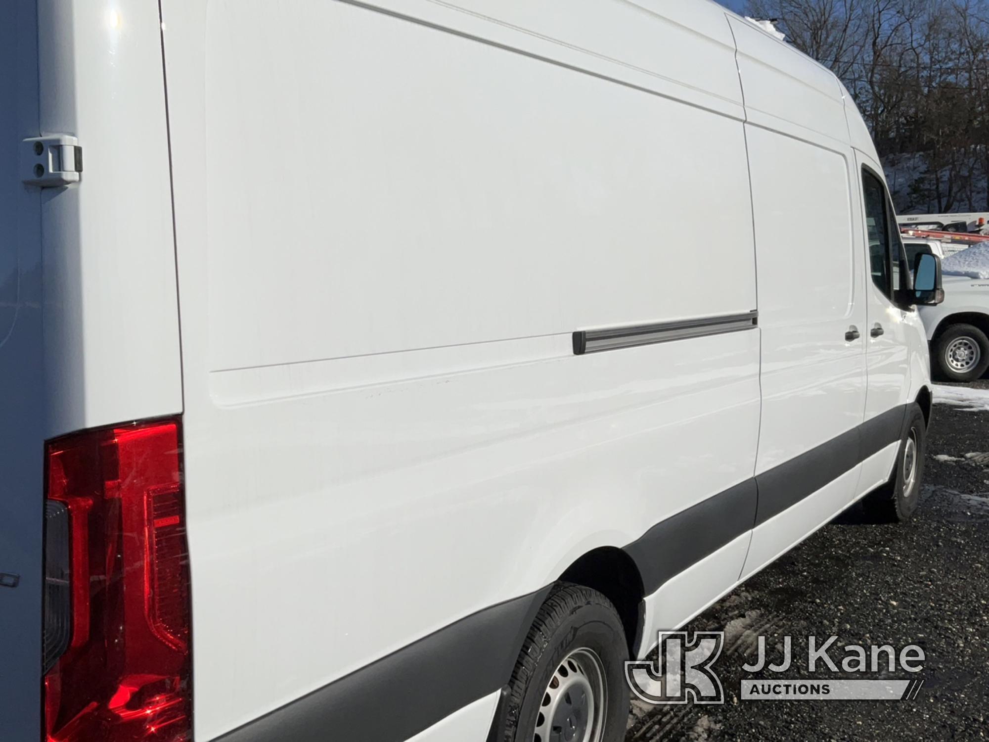 (Kings Park, NY) 2022 Mercedes-Benz Sprinter 2500 Cable Splicing Van Runs & Moves) (Inspection and R