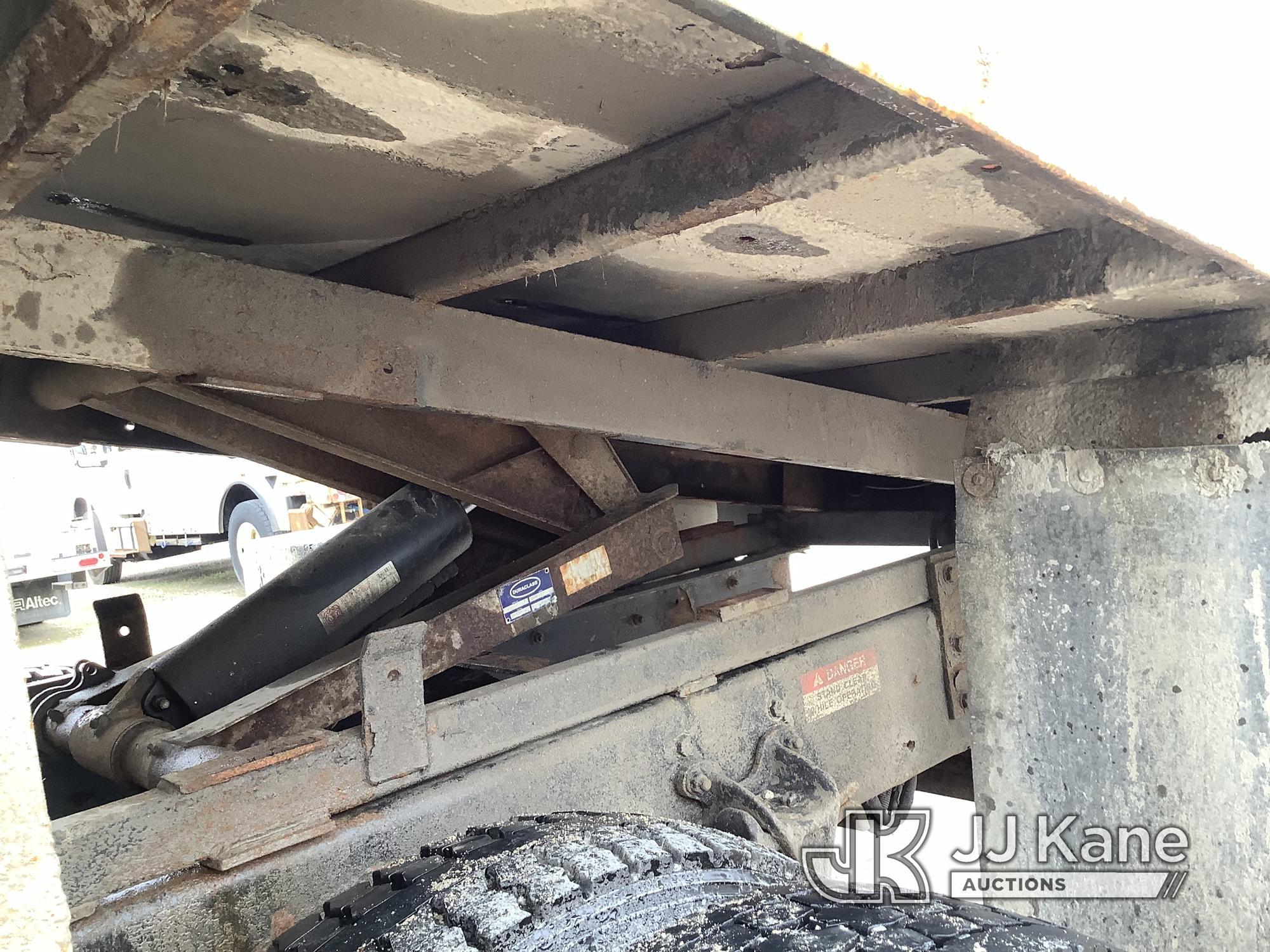 (Smock, PA) Altec LRV60/70, Over-Center Elevator Bucket mounted behind cab on 2012 Freightliner M2 1