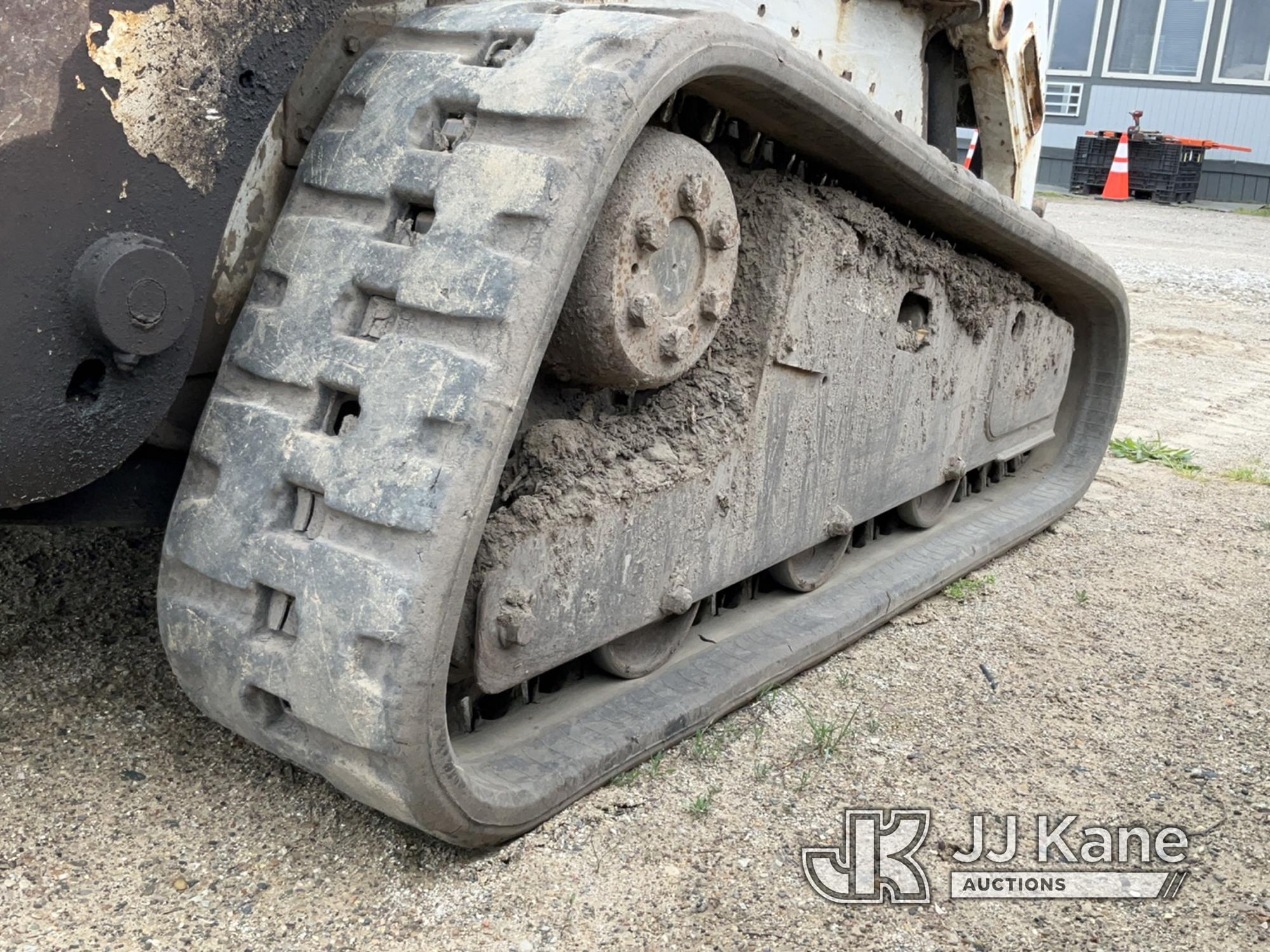 (Charlotte, MI) 2004 Bobcat T190 Crawler Skid Steer Loader Runs, Moves, Operates, Oil Pressure Light