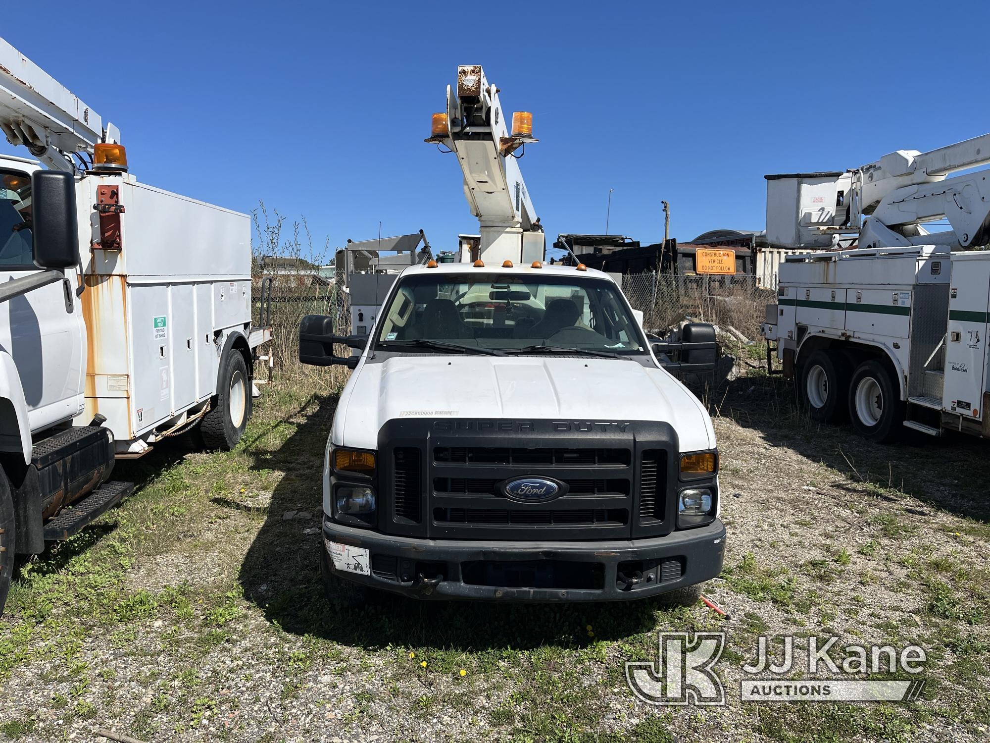 (Bellport, NY) Versalift TEL29NE03, Telescopic Non-Insulated Bucket Truck mounted behind cab on 2008