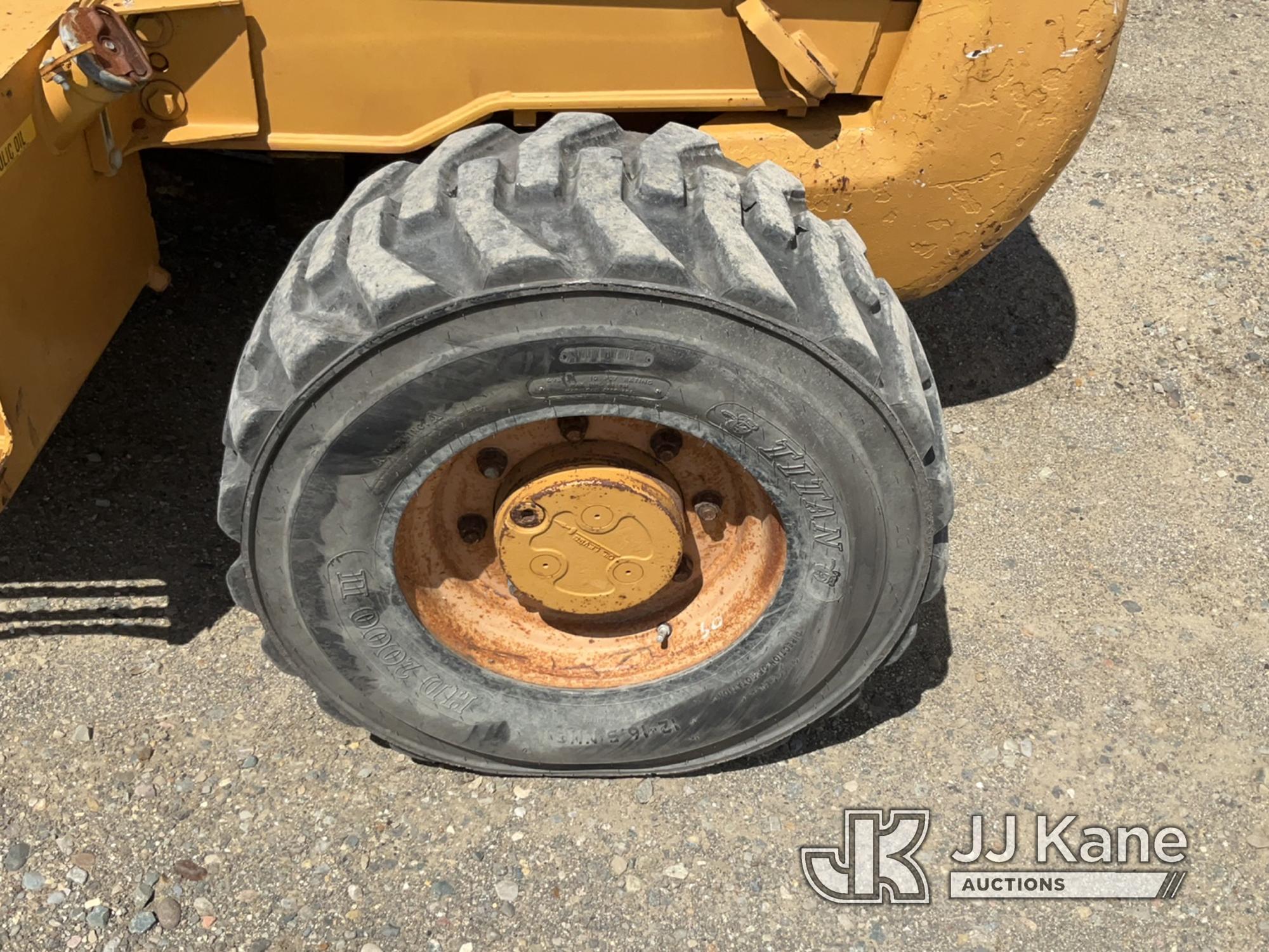 (Charlotte, MI) 2005 Case 586G Rough Terrain Forklift Runs, Moves, Operates