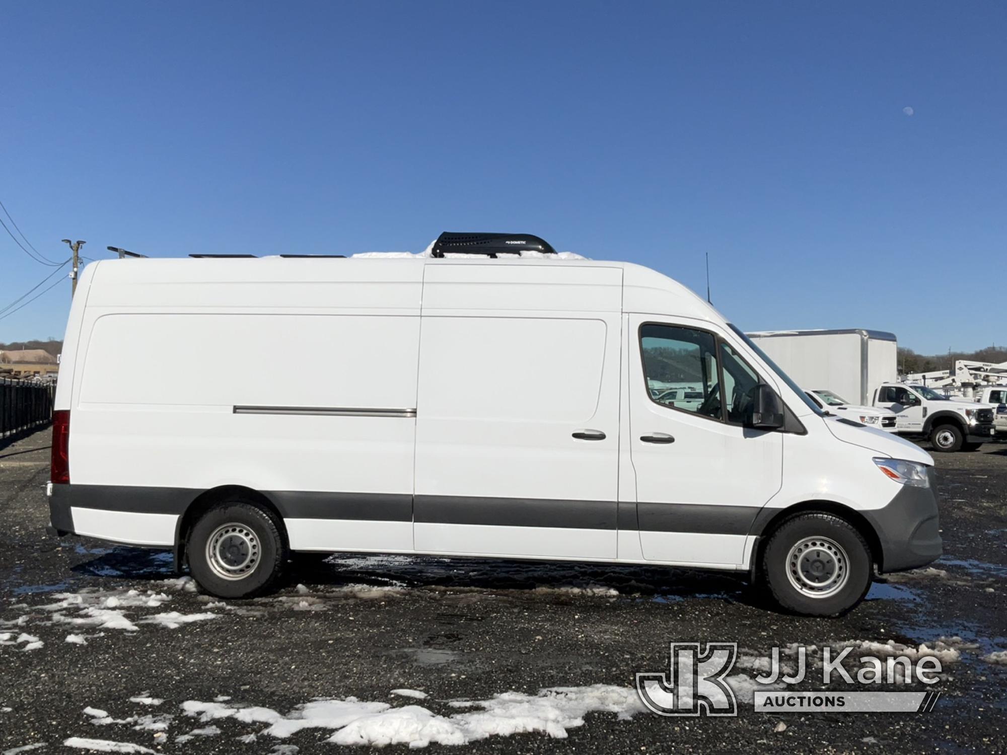 (Kings Park, NY) 2022 Mercedes-Benz Sprinter 2500 Cable Splicing Van Runs & Moves) (Inspection and R