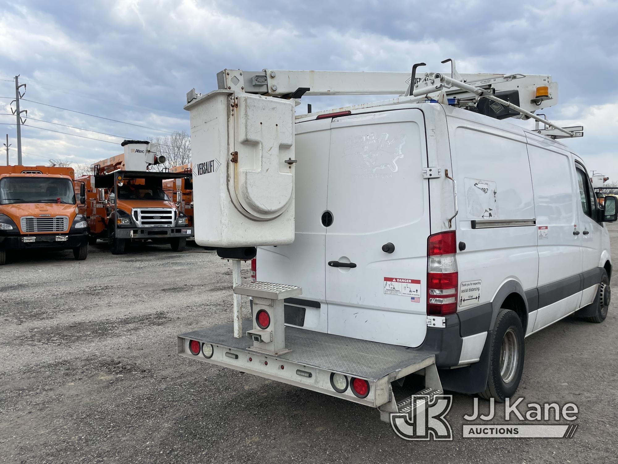 (Plymouth Meeting, PA) Versalift VANTEL29NE-01, Telescopic Non-Insulated Bucket Van mounted on 2017