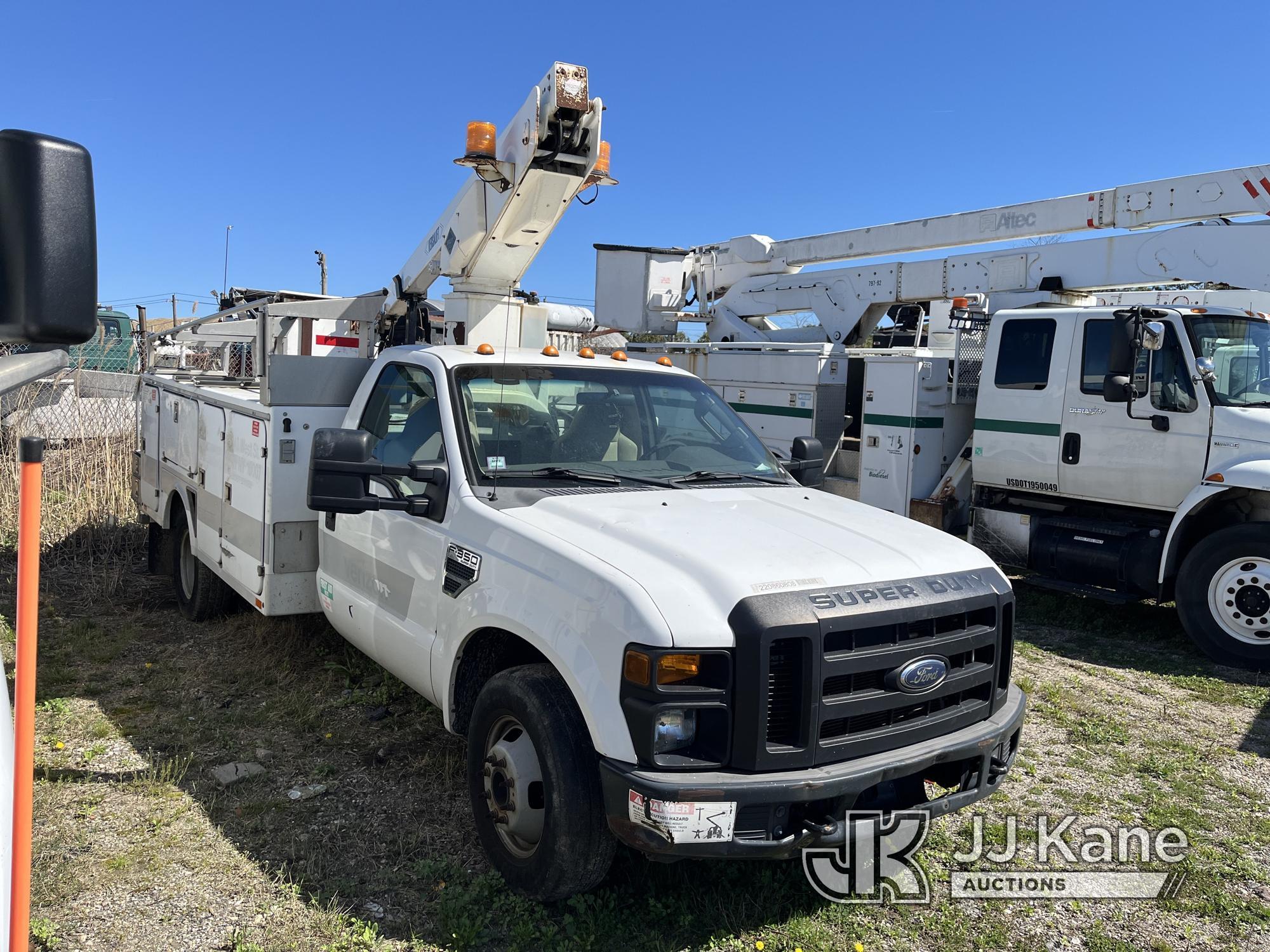 (Bellport, NY) Versalift TEL29NE03, Telescopic Non-Insulated Bucket Truck mounted behind cab on 2008