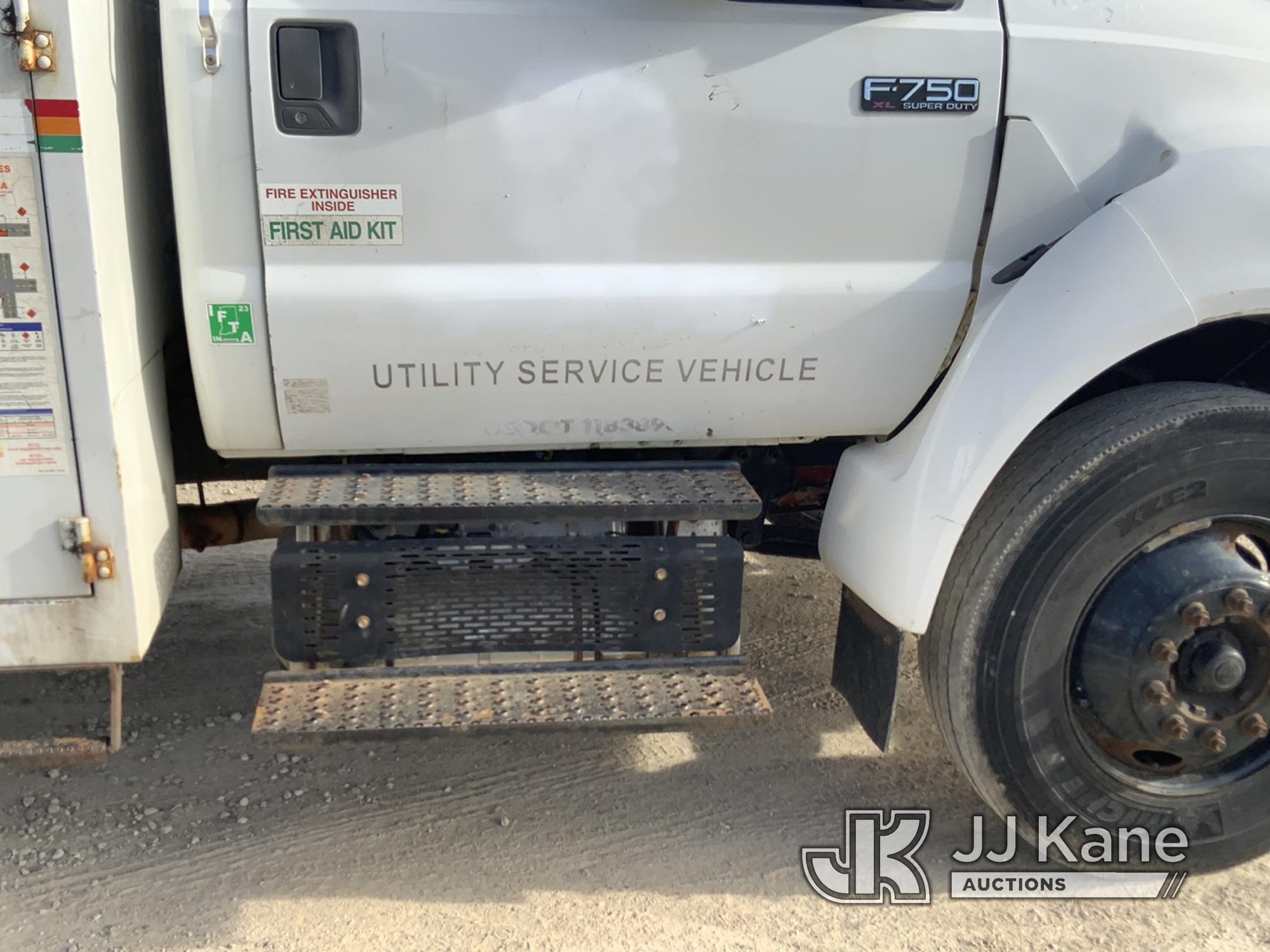 (Charlotte, MI) 2013 Ford F750 Chipper Dump Truck Runs, Moves, Dump Operates, Check Engine Light, Se