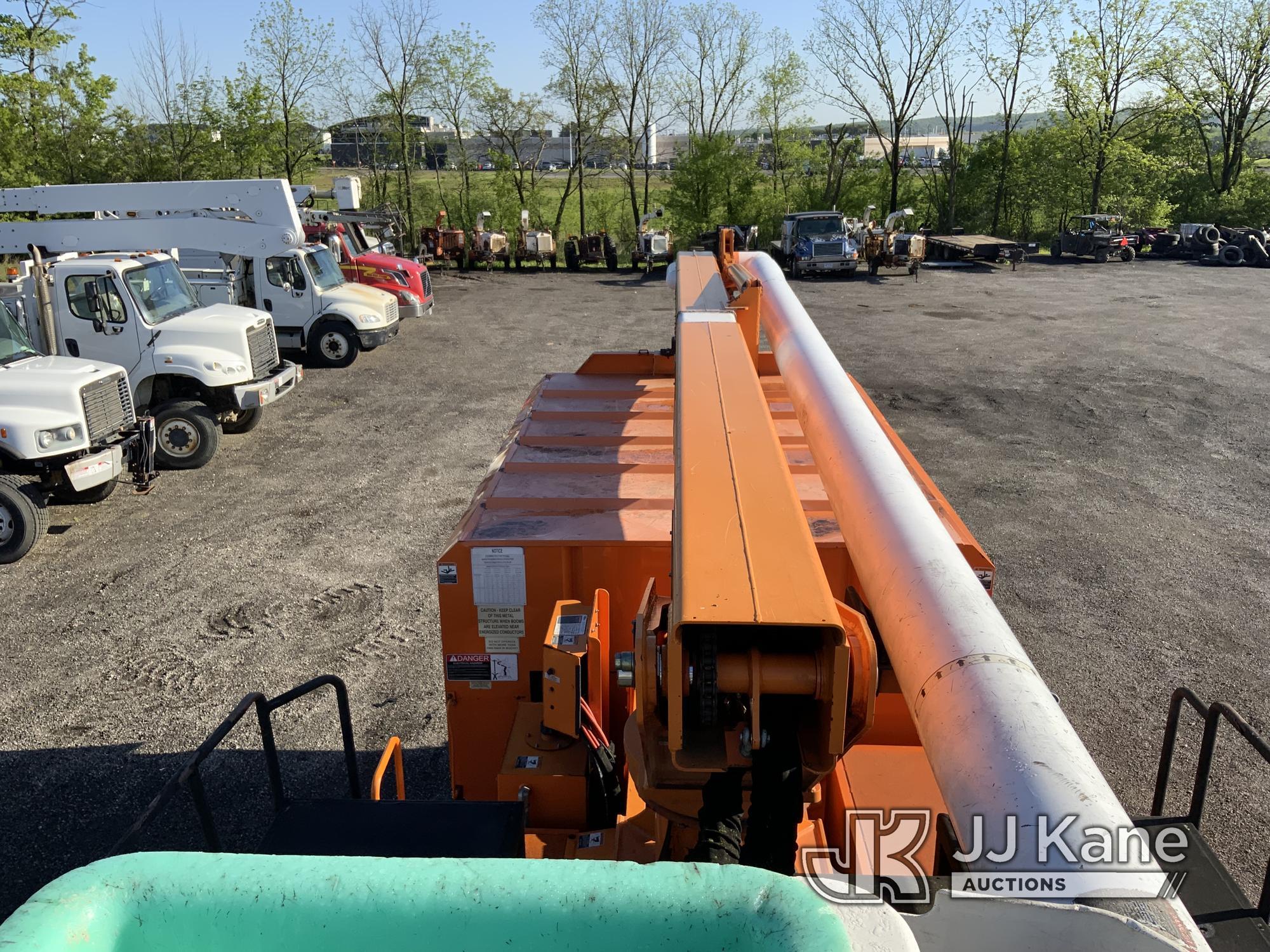 (Ashland, OH) Altec LR760E70, Over-Center Elevator Bucket Truck mounted behind cab on 2012 Ford F750