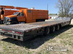 (Charlotte, MI) 2008 Trail King TK110HT Tri-Axle Hydraulic Dove Tail Trailer