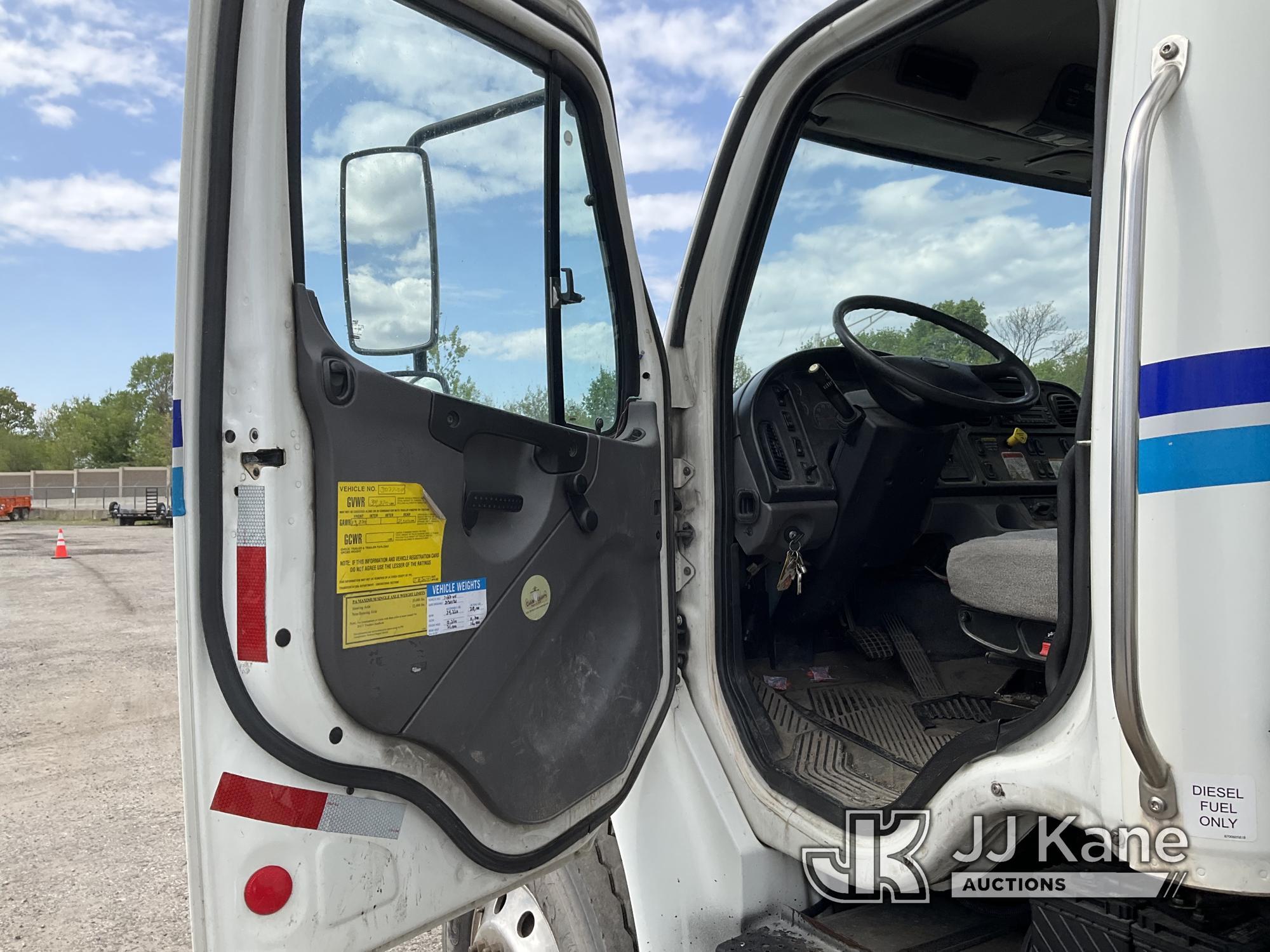 (Plymouth Meeting, PA) Altec LRV-55, Over-Center Bucket Truck center mounted on 2010 Freightliner M2