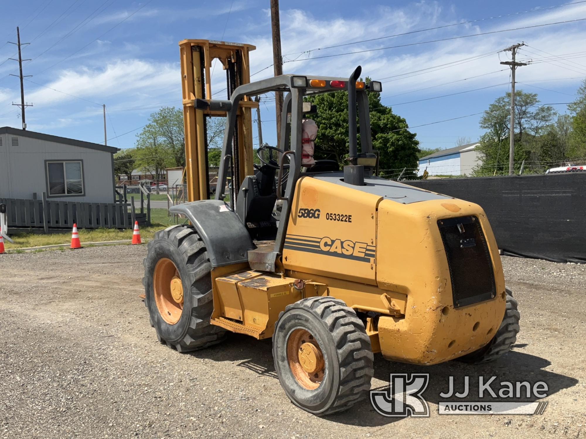 (Charlotte, MI) 2005 Case 586G Rough Terrain Forklift Runs, Moves, Operates