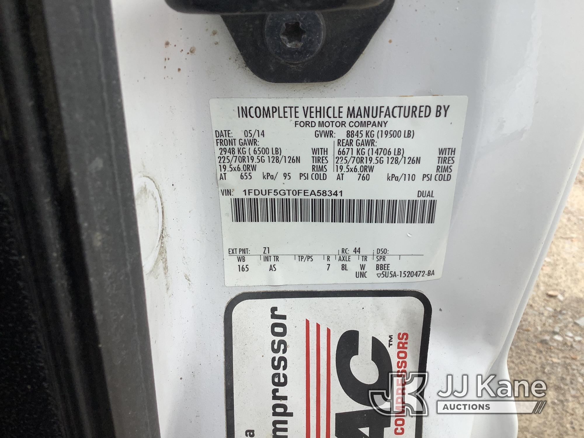 (Smock, PA) 2015 Ford F550 Air Compressor/Enclosed Utility Truck Runs Rough & Moves, Engine Light On