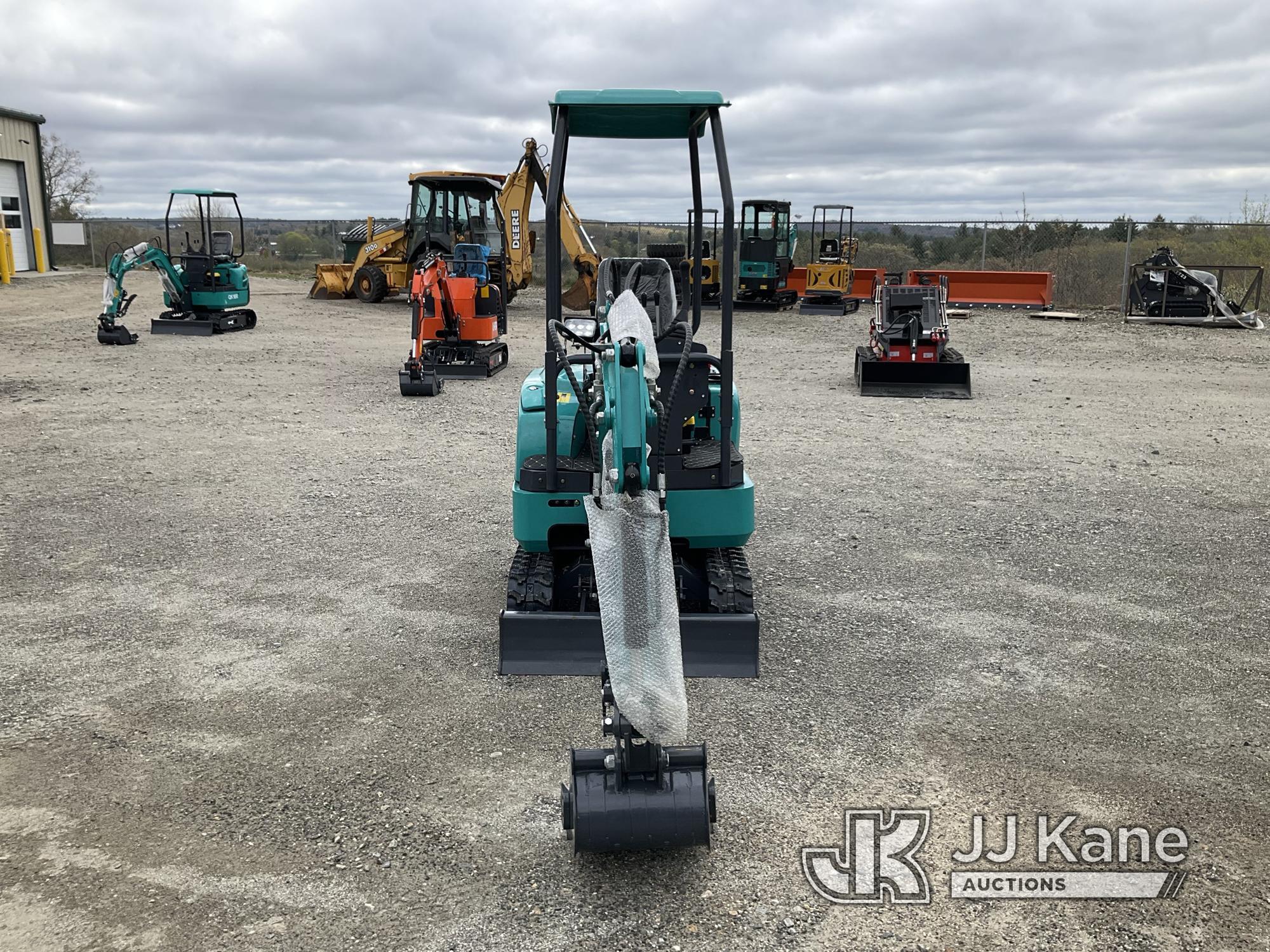 (Shrewsbury, MA) 2024 AGT QK16R Mini Hydraulic Excavator New/Unused, Engine Access Door Damaged