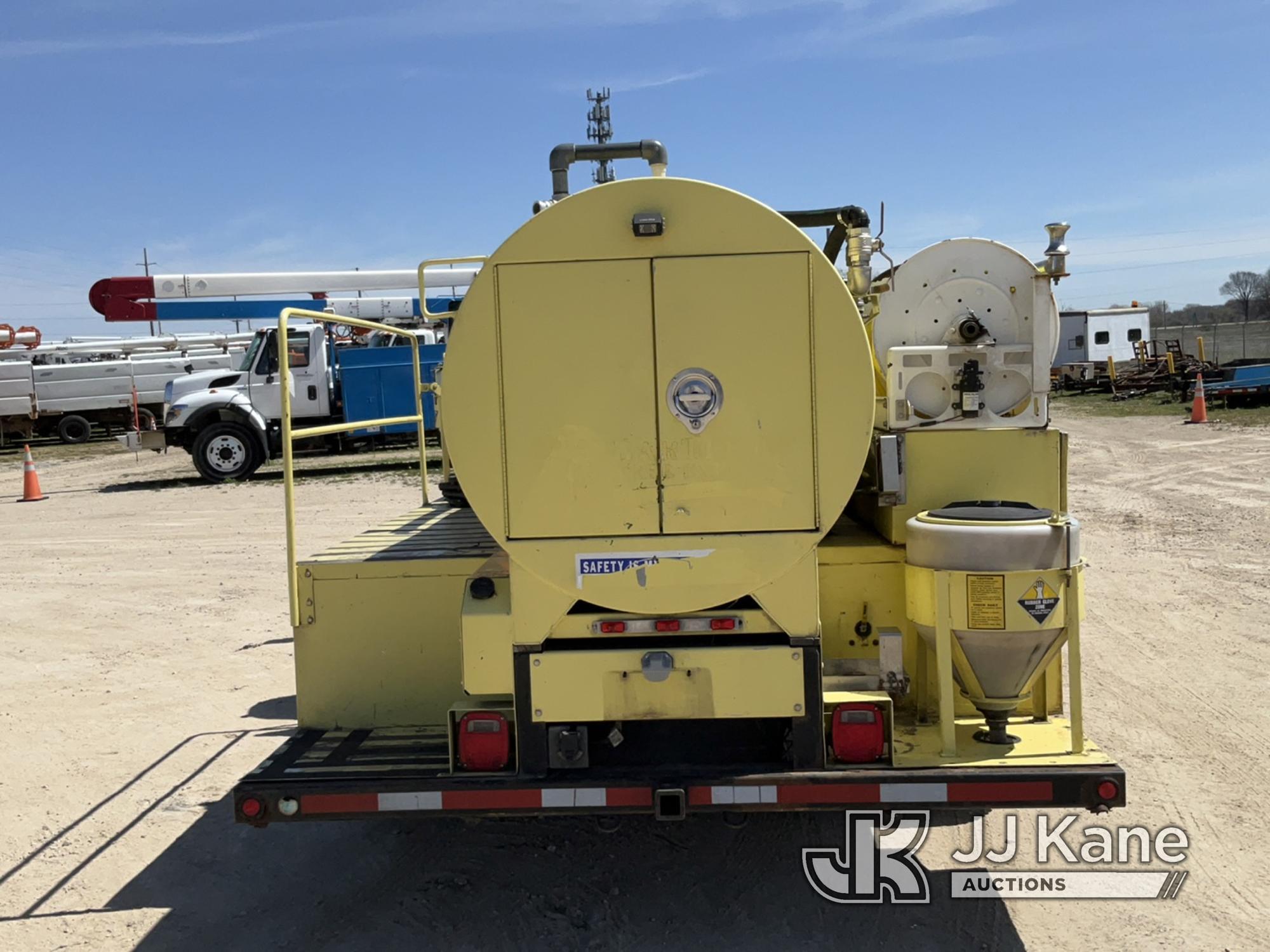 (Charlotte, MI) 2008 GMC 5500 Spray Truck Runs, Moves, PTO Operates