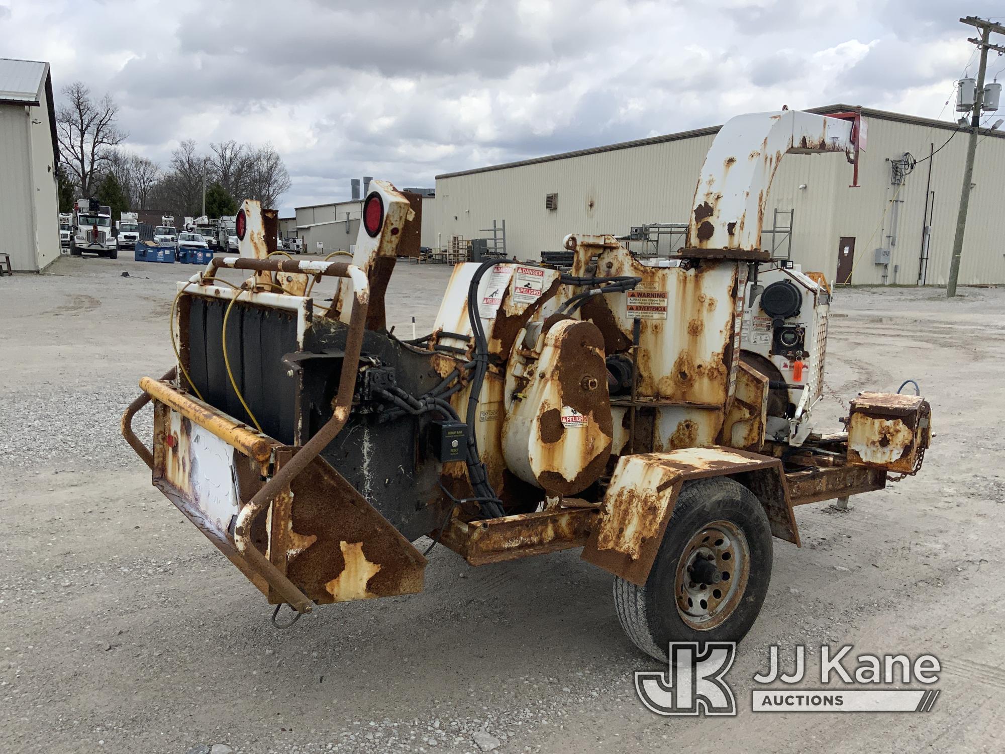 (Fort Wayne, IN) 2015 Morbark M12D Chipper (12in Drum), trailer mtd. NO TITLE) (Runs & Operates) (Ru