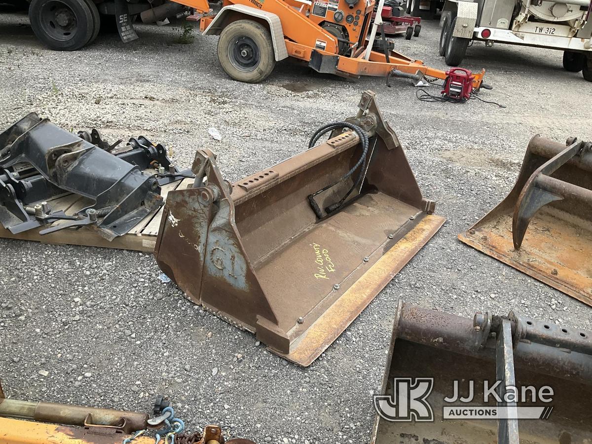 (Jurupa Valley, CA) Clamp Bucket CLAMP BUCKET Operation Unknown,