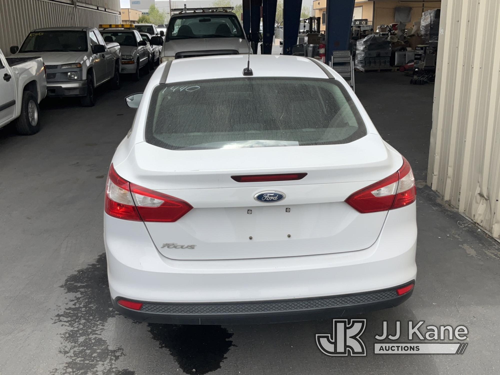 (Jurupa Valley, CA) 2012 Ford Focus SE ZXW 4-Door Sedan, CNTY SLOGS Runs & Moves