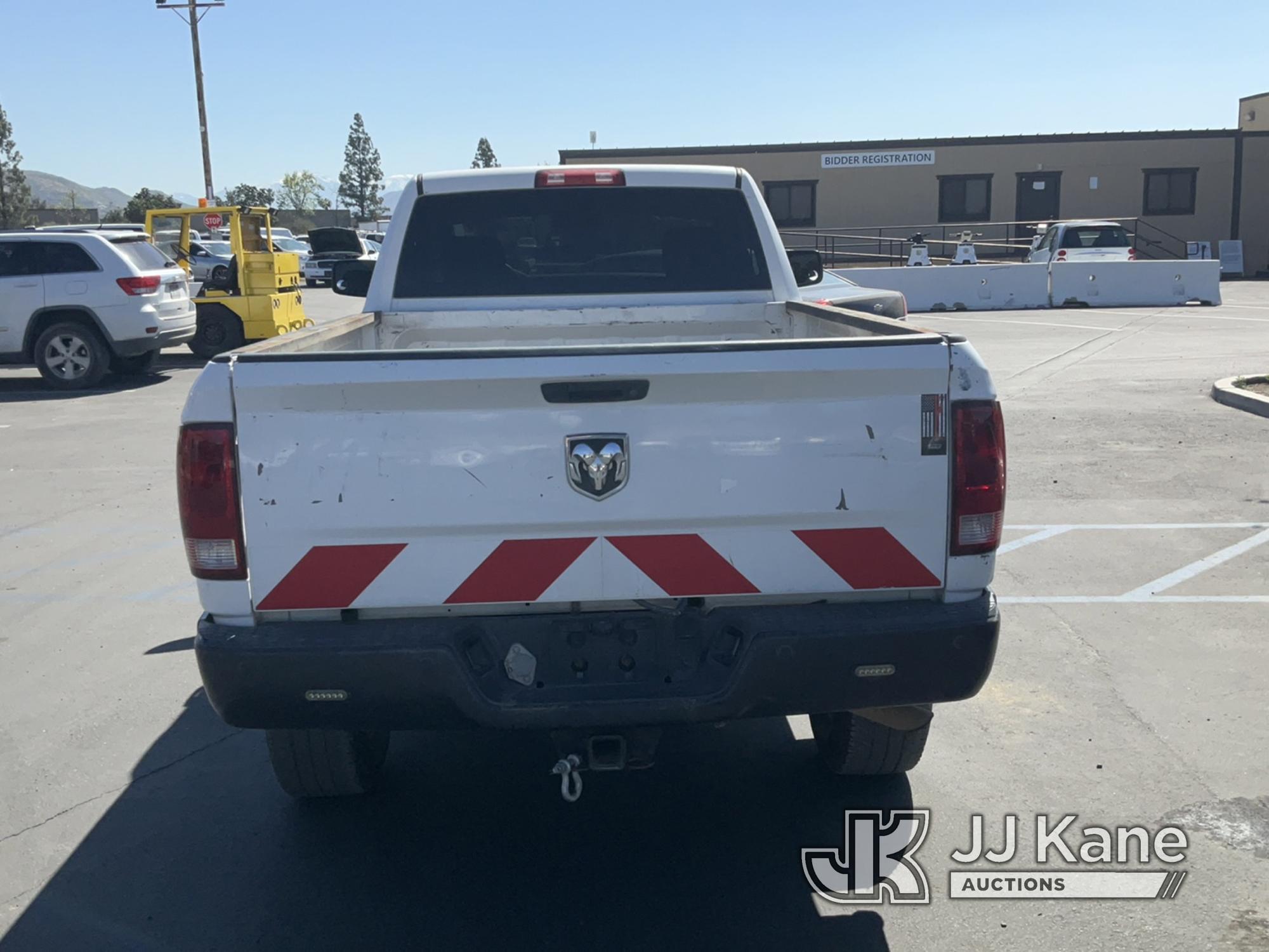 (Jurupa Valley, CA) 2015 Dodge 2500 4x4 Pickup Truck Runs & Moves, Check Engine Light Is On , Paint