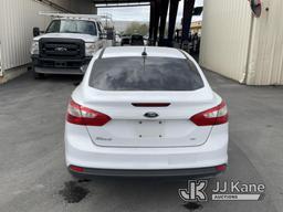 (Jurupa Valley, CA) 2014 Ford Focus 4-Door Sedan Runs & Moves