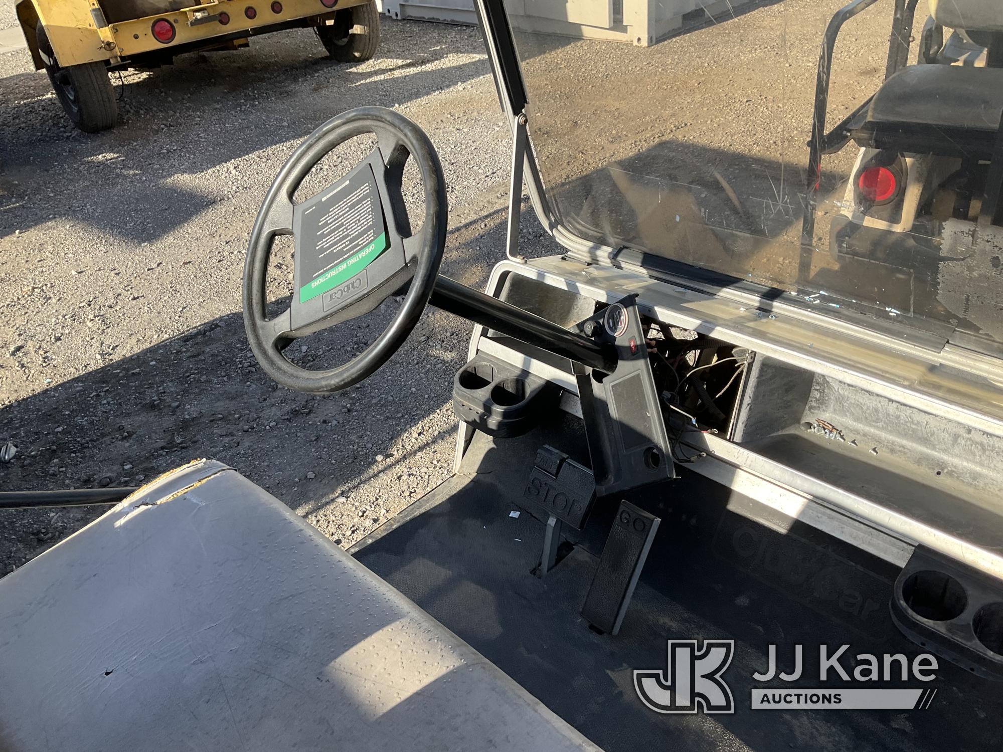 (Jurupa Valley, CA) 2000 Club Car Golf Cart Not Running, Missing Key