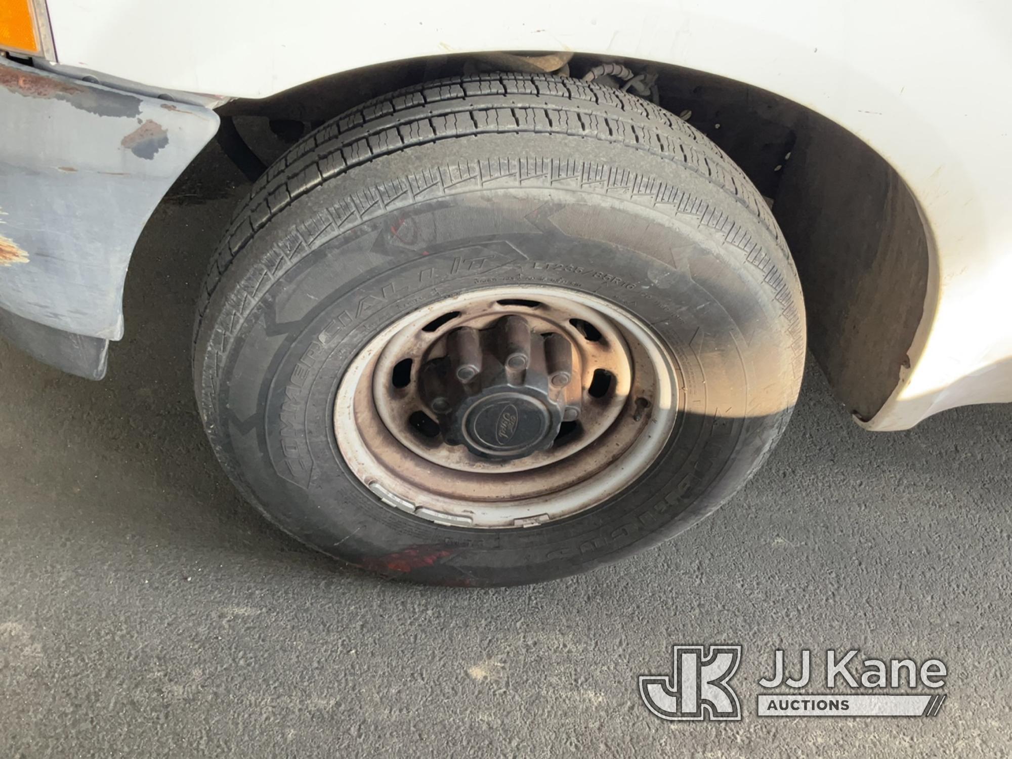 (Jurupa Valley, CA) 2003 Ford F250 Pickup Truck Runs & Moves, Paint Damage, Left Rear Damage