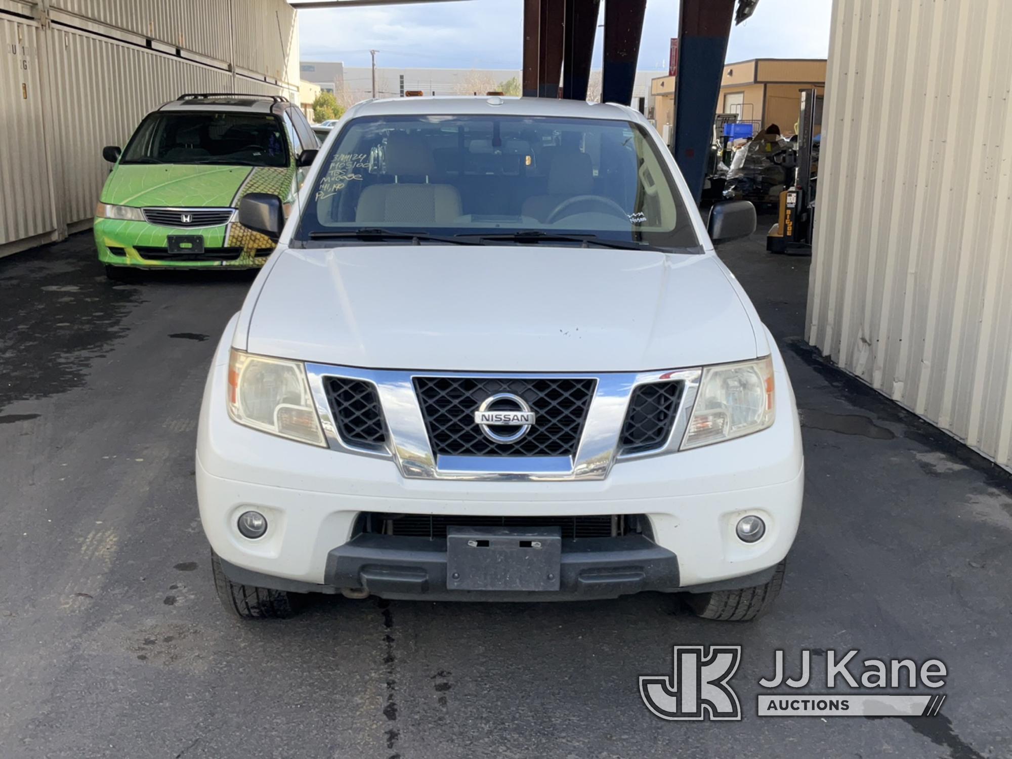 (Jurupa Valley, CA) 2016 Nissan Frontier Extended-Cab Pickup Truck Runs & Moves