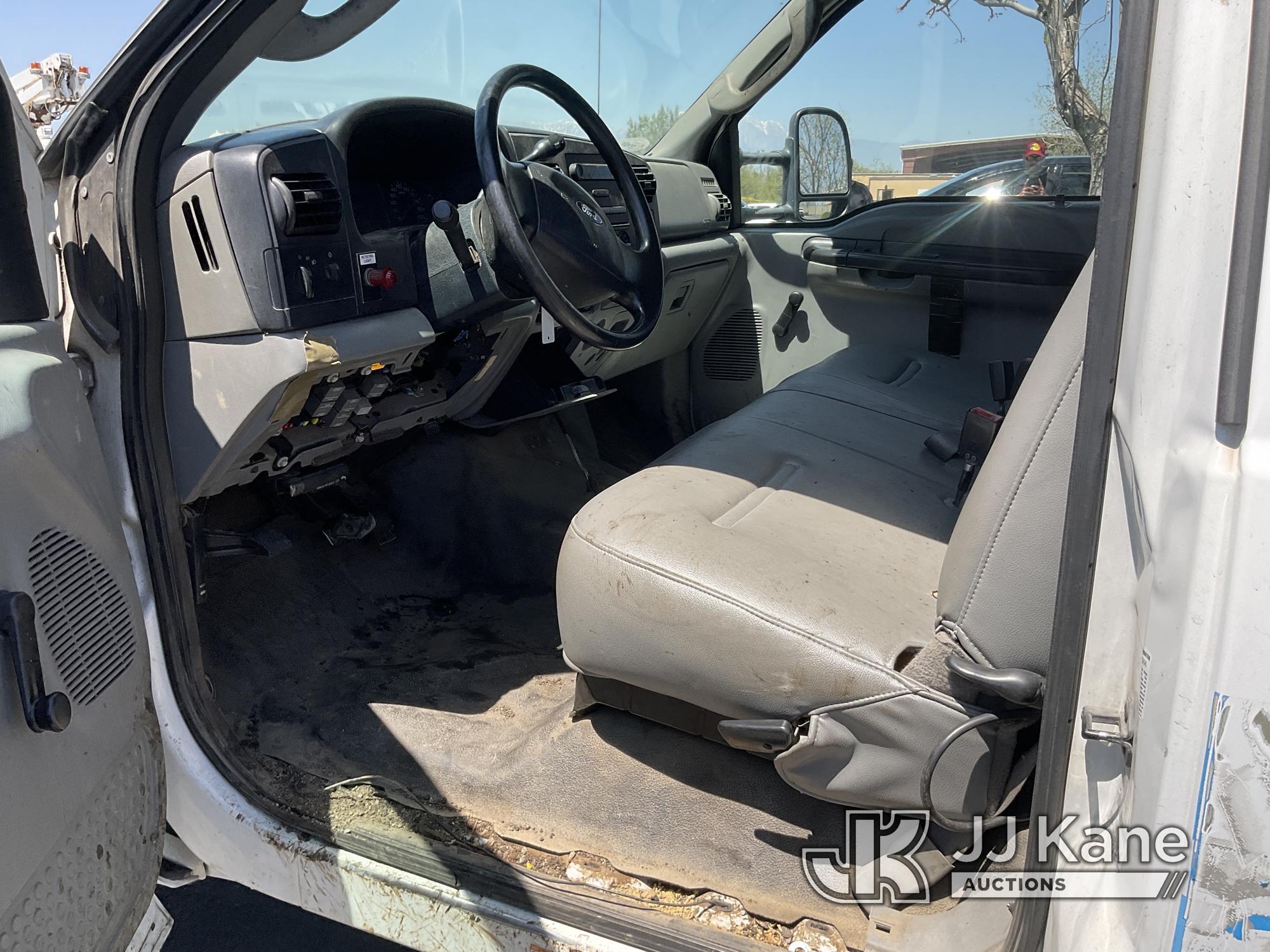 (Jurupa Valley, CA) 2006 Ford F-450 SD Cab & Chassis Runs & Moves