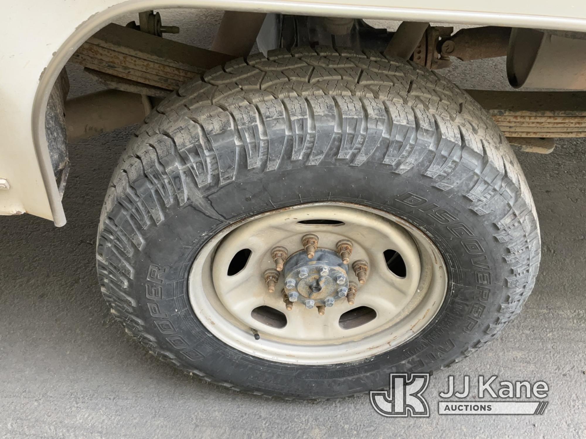 (Jurupa Valley, CA) 2013 Ford F250 4x4 Extended-Cab Service Truck Runs & Moves, Airbag Light On, Int