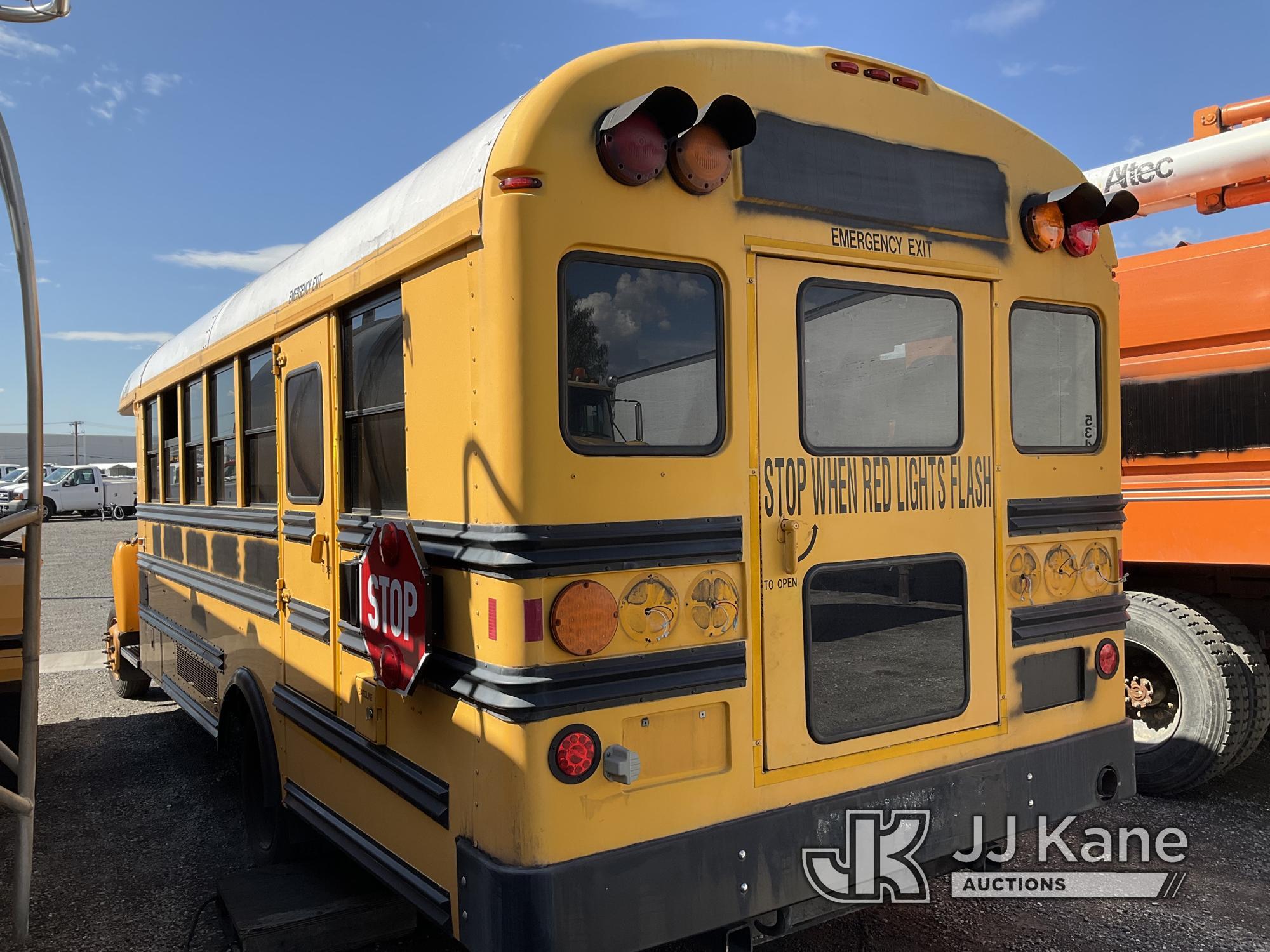 (Jurupa Valley, CA) 2009 Chevrolet C5V042 CUTAWAY Not Running, Fire Damage, Stripped of Parts