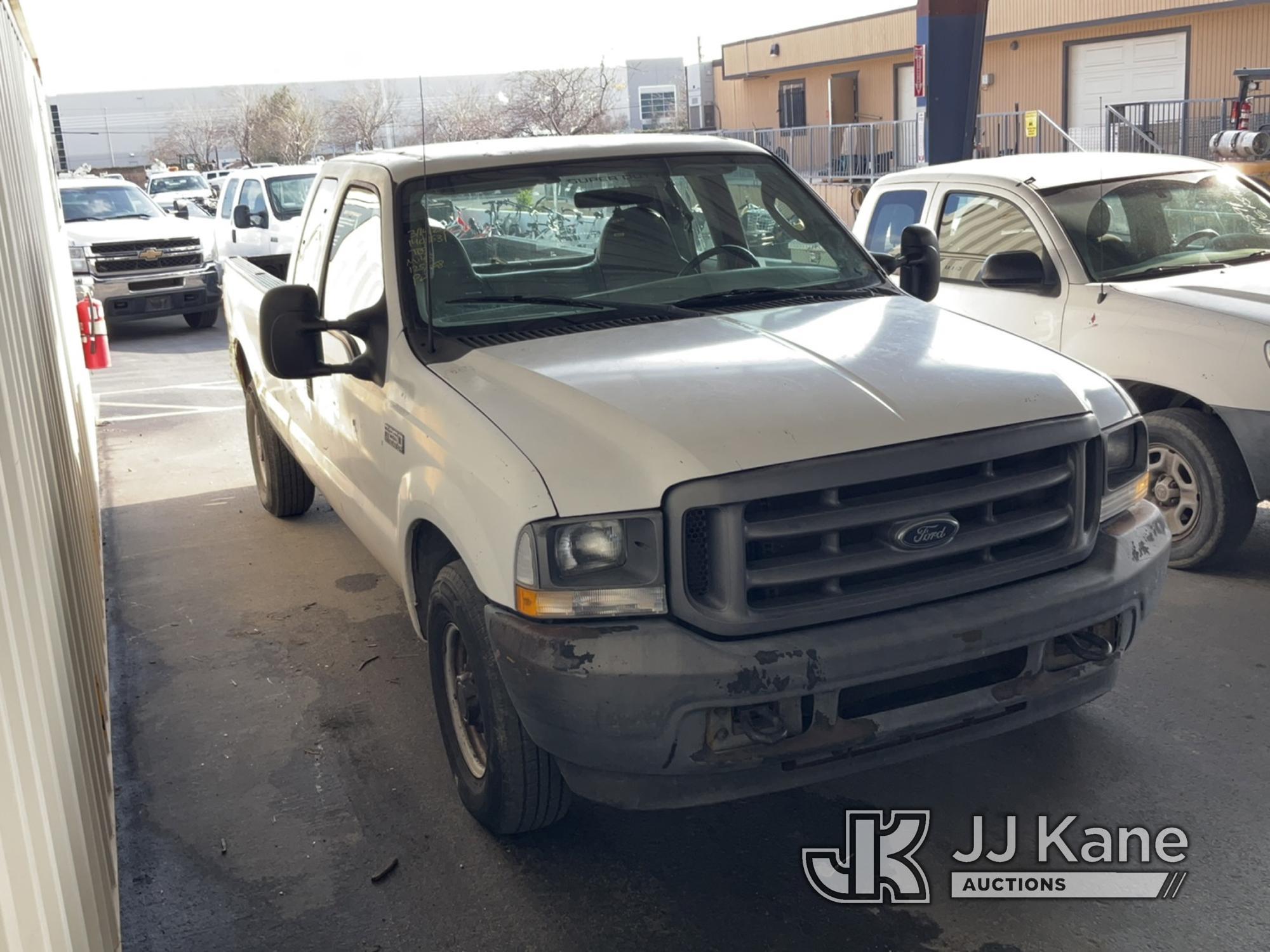 (Jurupa Valley, CA) 2003 Ford F250 Pickup Truck Runs & Moves, Paint Damage, Left Rear Damage