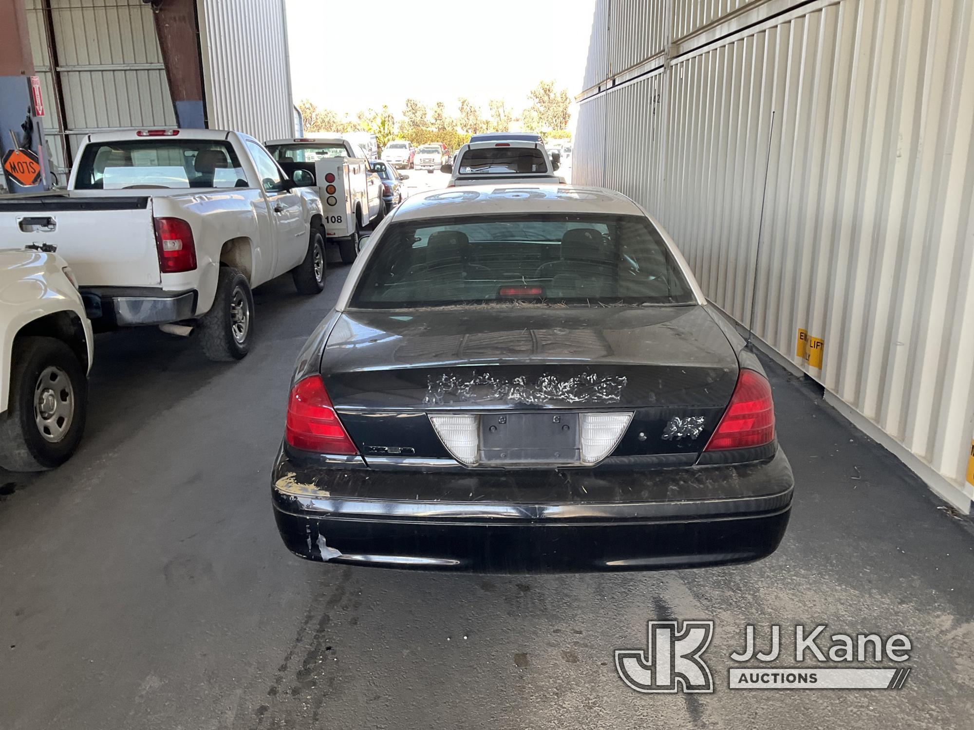 (Jurupa Valley, CA) 2005 Ford Crown Victoria Police Interceptor 4-Door Sedan Runs & Moves, Air Bag L