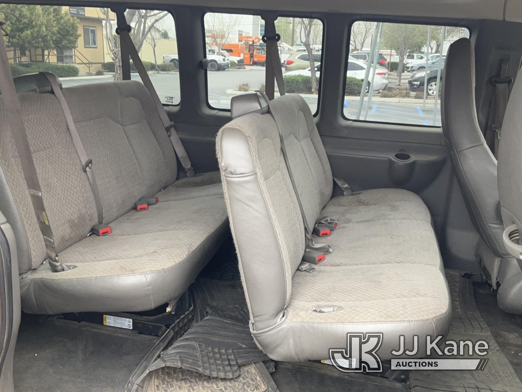 (Jurupa Valley, CA) 2017 Chevrolet Express G3500 Passenger Van Runs & Moves, Paint Damage, Body Dama