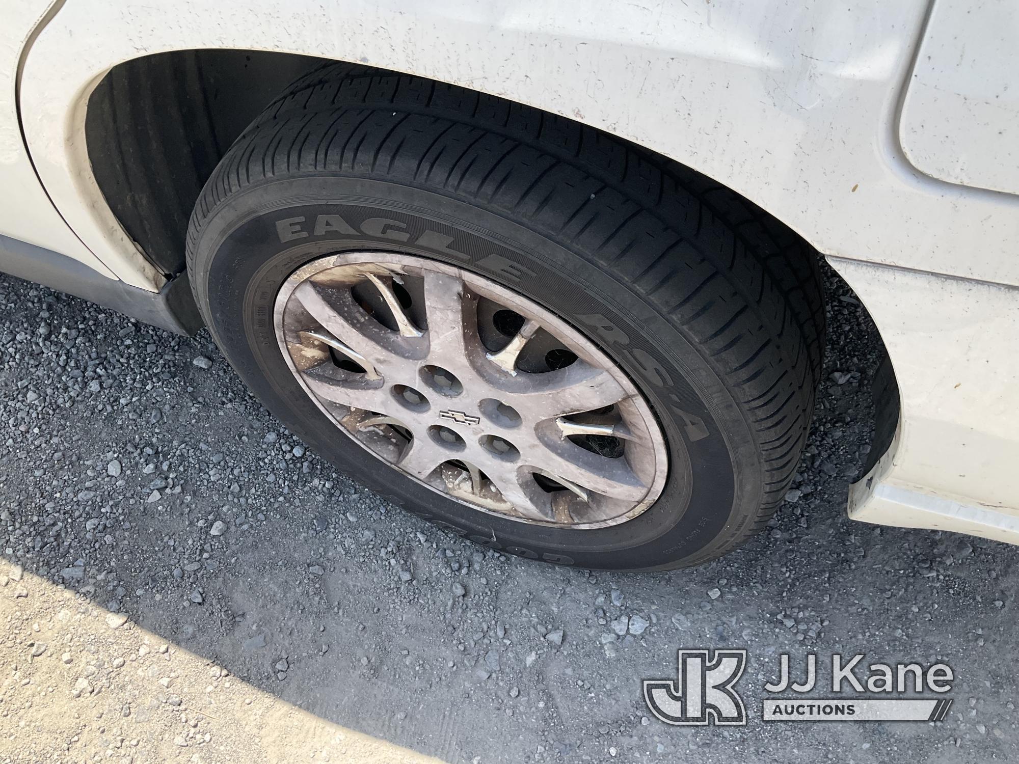 (Jurupa Valley, CA) 2002 Chevrolet Impala 4-Door Sedan Not Running, Major Oil Leak