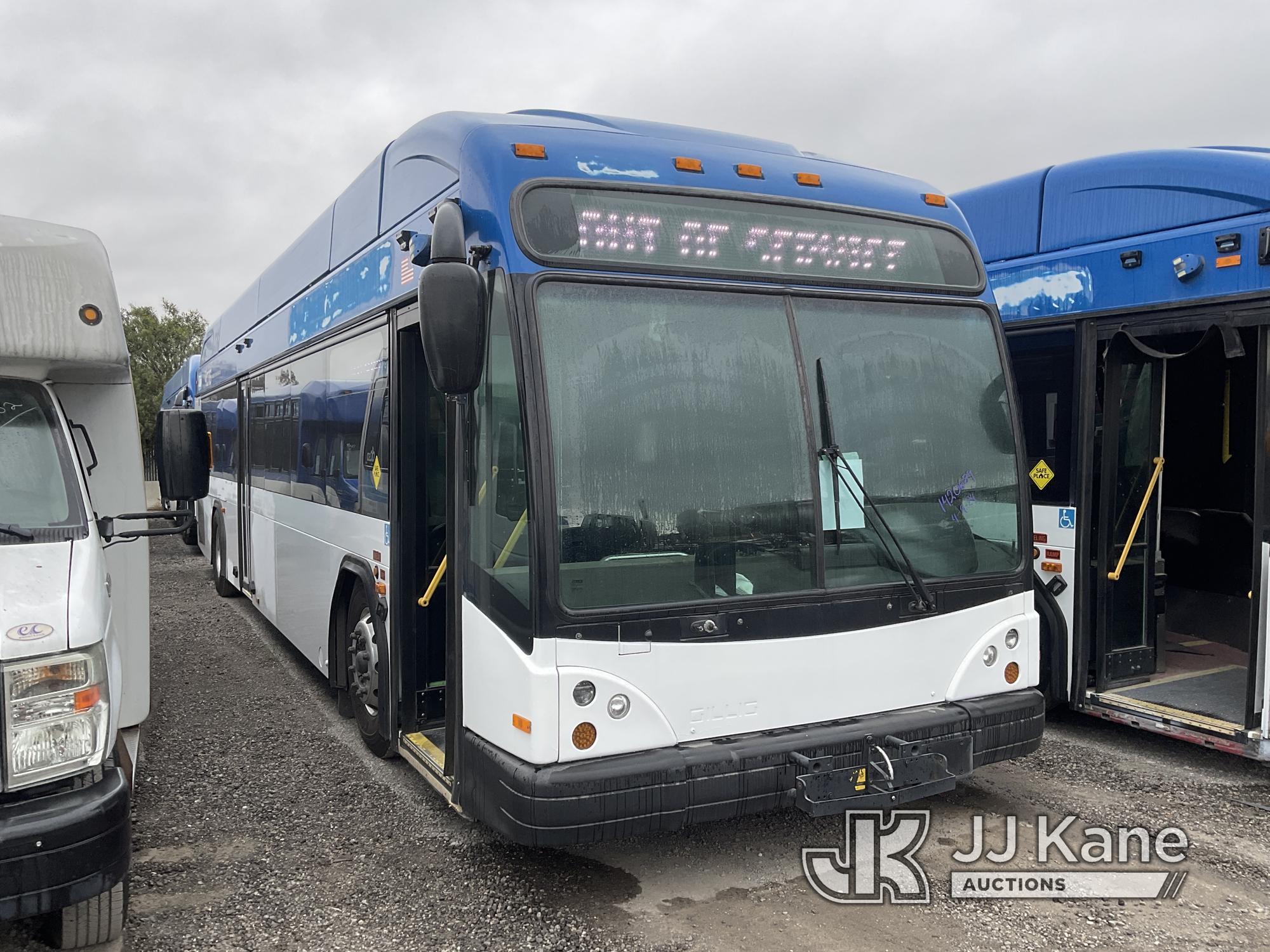 (Jurupa Valley, CA) 2013 Gillig Low Floor Bus Runs & Moves