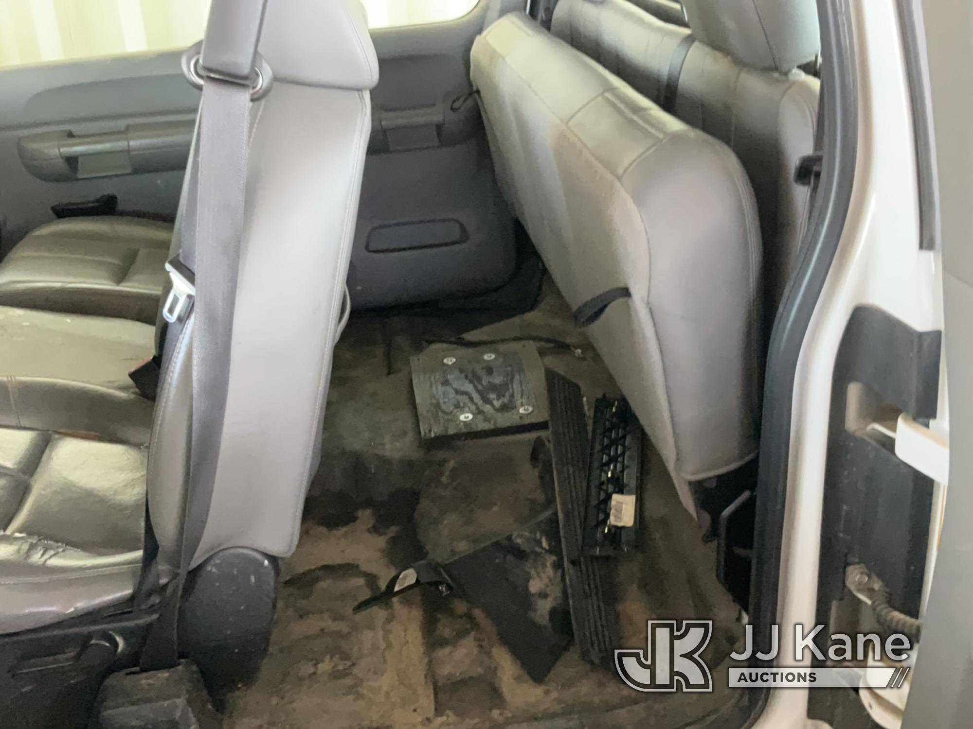 (Jurupa Valley, CA) 2008 Chevrolet Silverado 1500 4x4 Pickup Truck Runs & Moves , Paint Damage